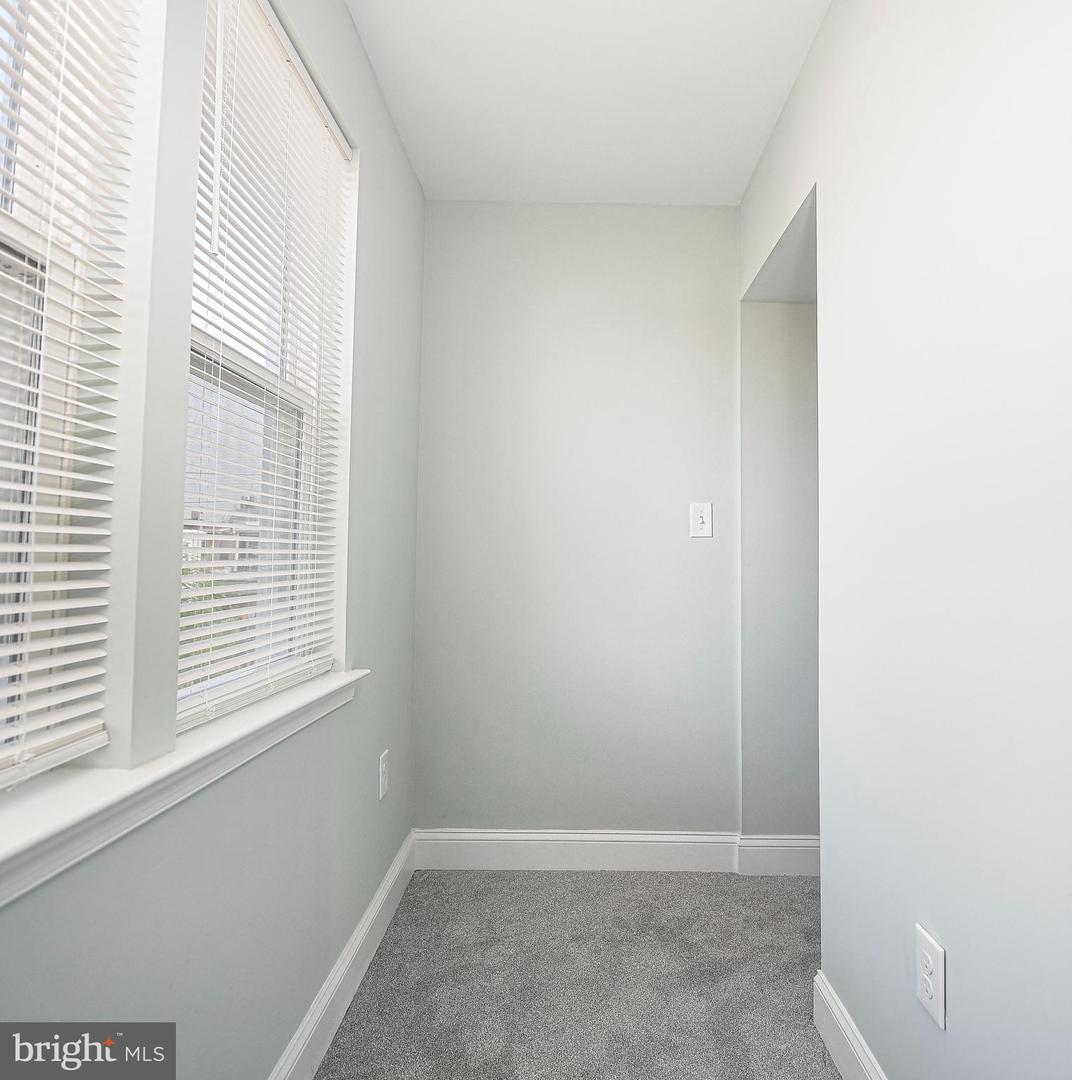 624 N Kenwood Ave Property Photo 19