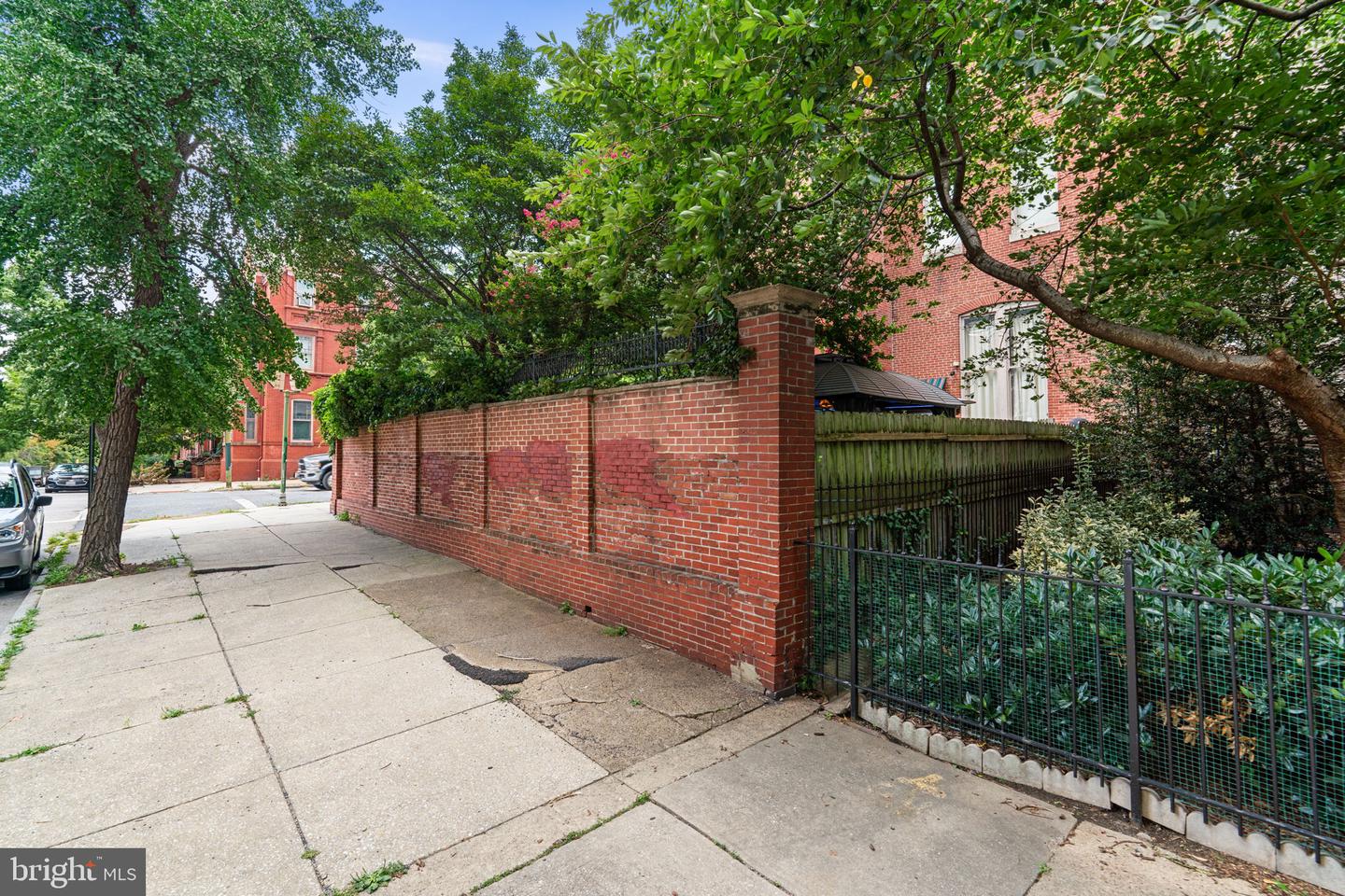 106 E Chase St Property Photo 73