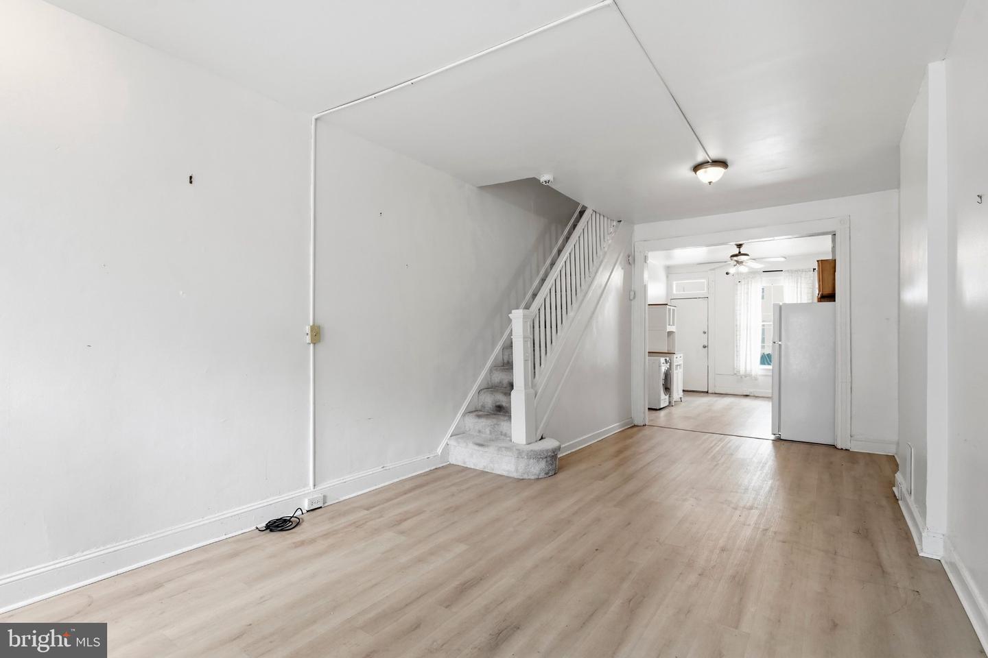 417 N Streeper St Property Photo 4