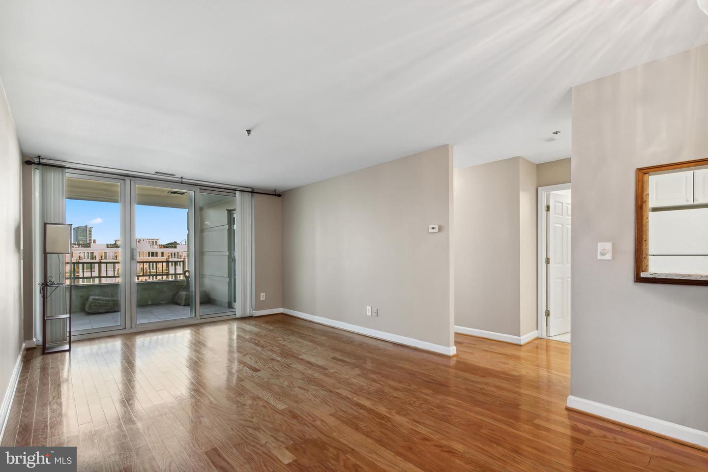 100 Harborview Dr #307 Property Photo 7