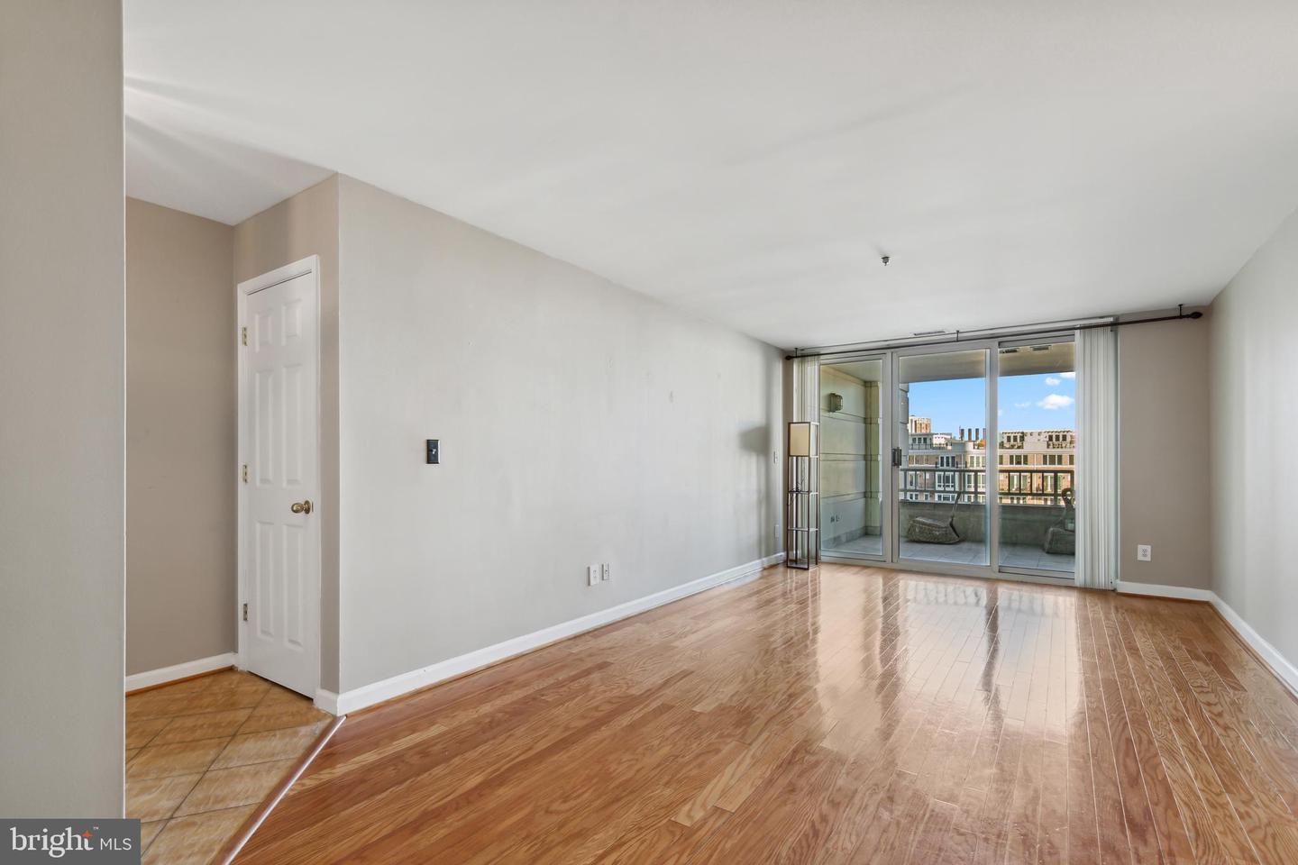 100 Harborview Dr #307 Property Photo 10