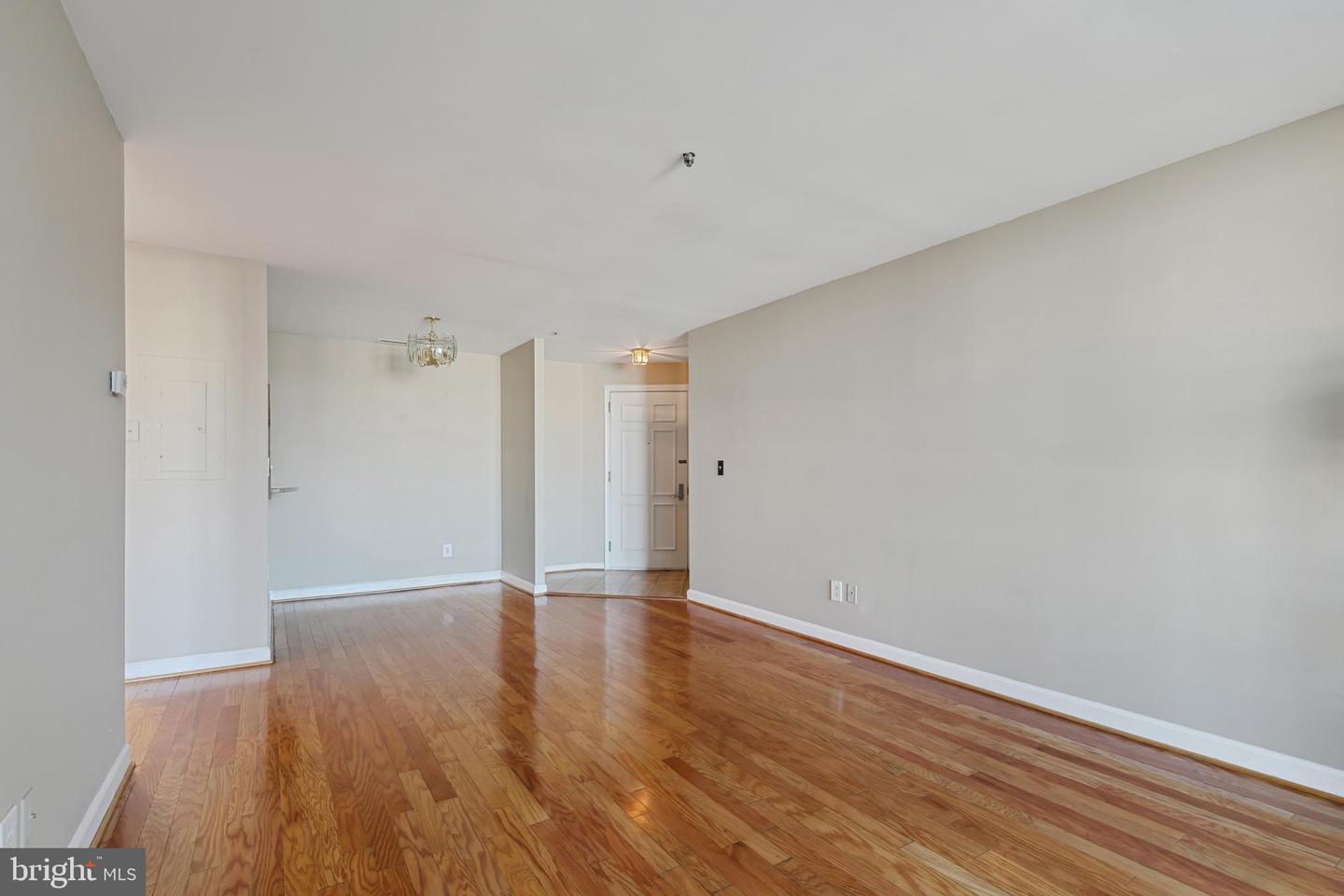 100 Harborview Dr #307 Property Photo 12