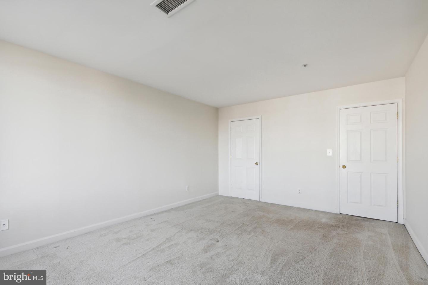 100 Harborview Dr #307 Property Photo 29