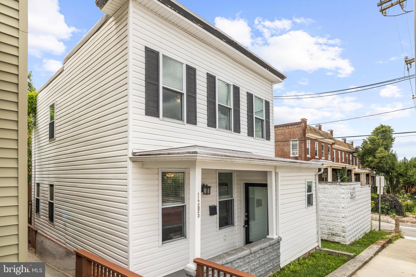 1205 Union Ave Property Photo 2