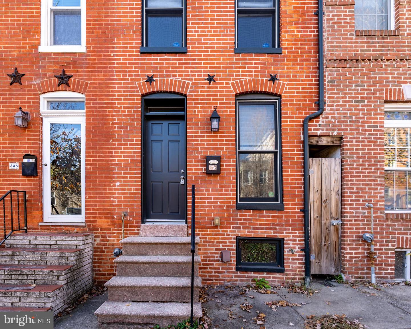 336 S COLLINGTON AVE S Property Photo 1