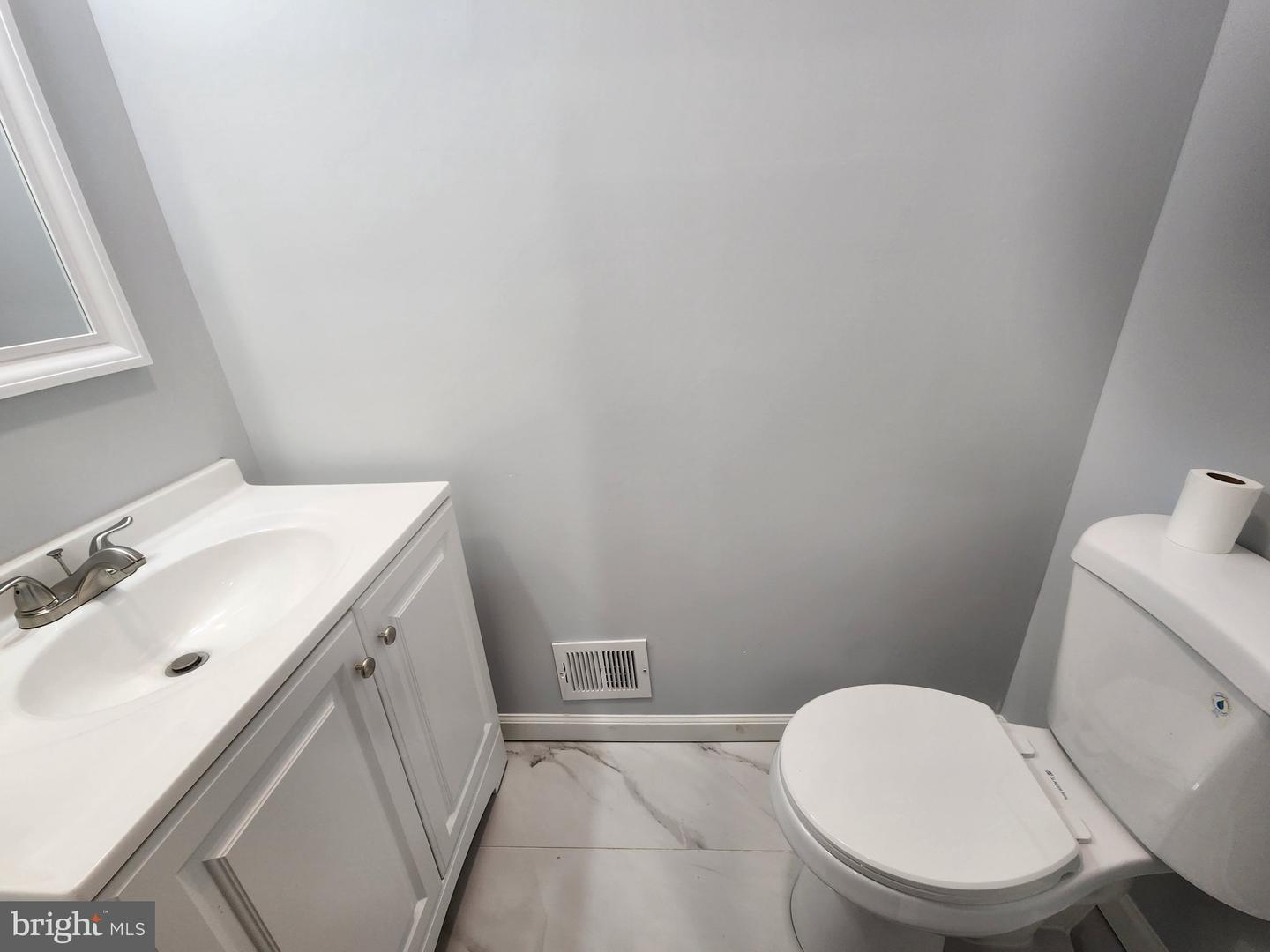 2314 Aiken St Property Photo 9