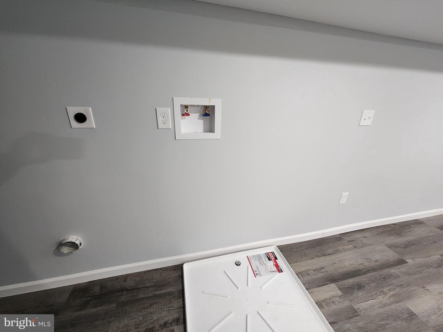 2314 Aiken St Property Photo 18