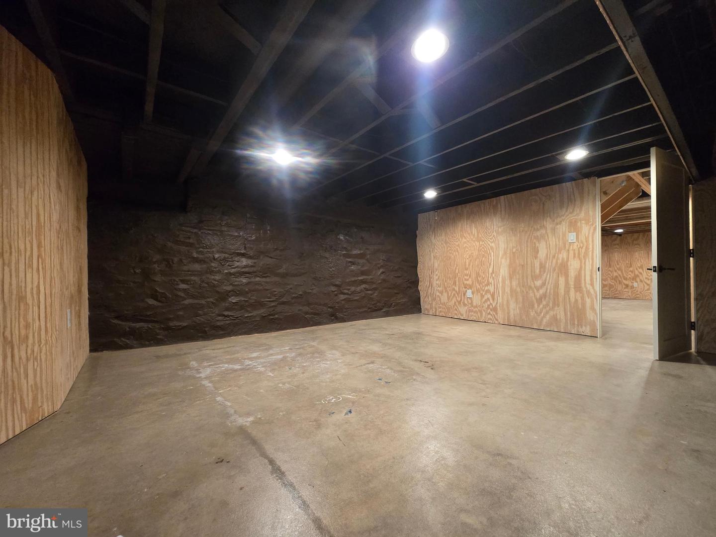 804 E North Ave Property Photo 57