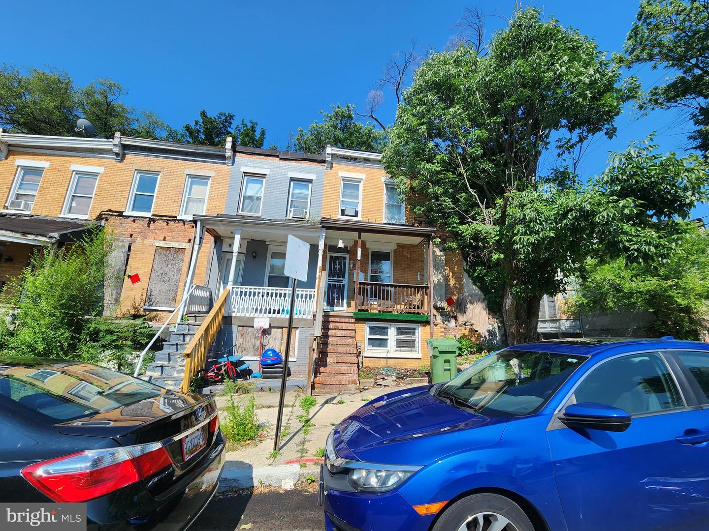910 N Dukeland St Property Photo 2