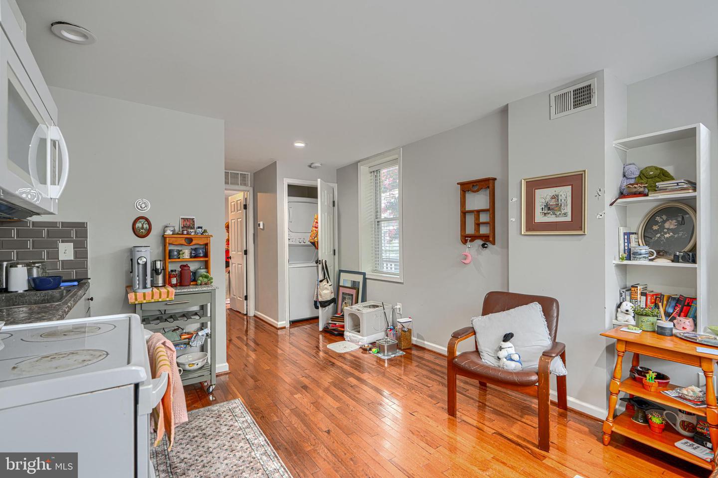 3427 Keswick Rd Property Photo 5