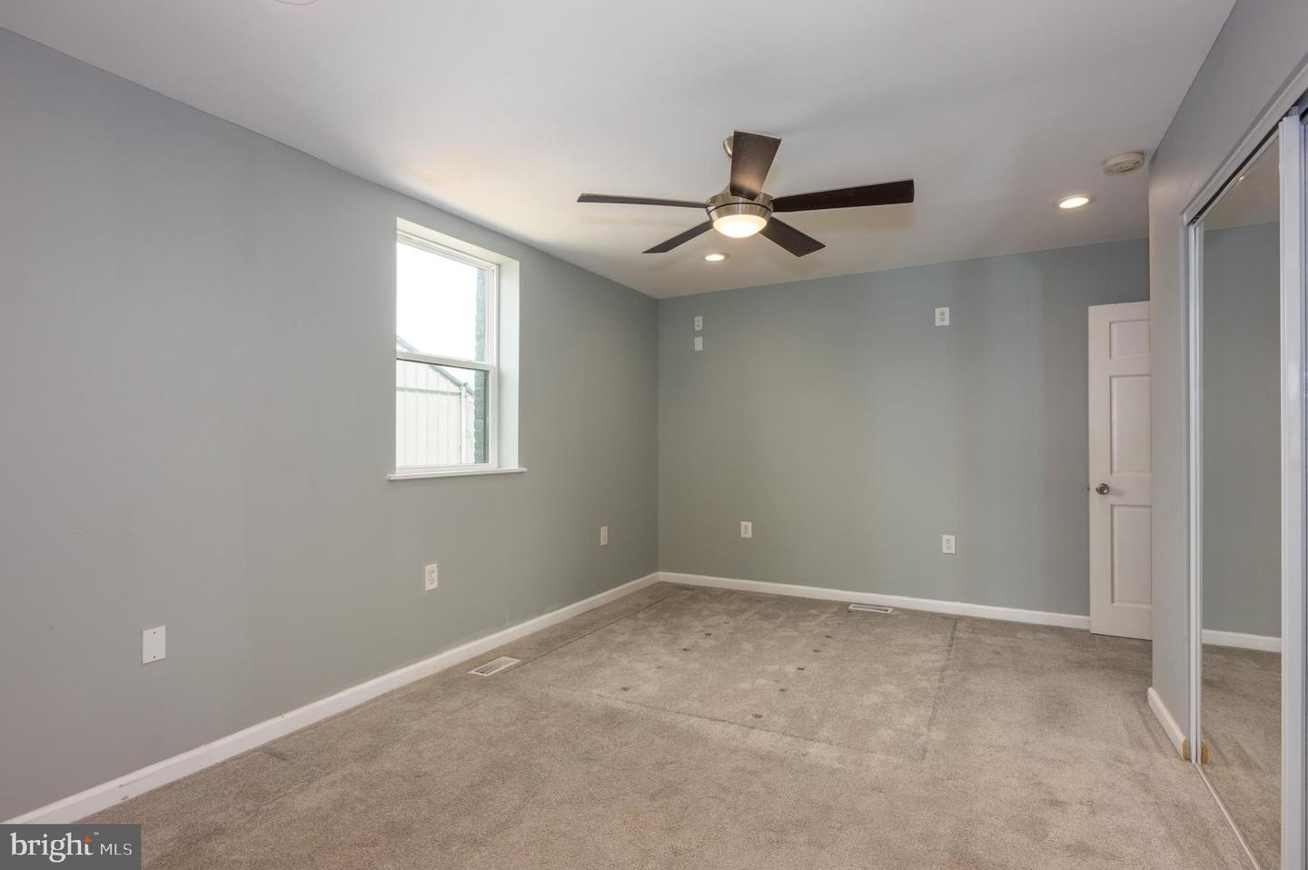 4616 Curtis Ave #unit B Property Photo 7