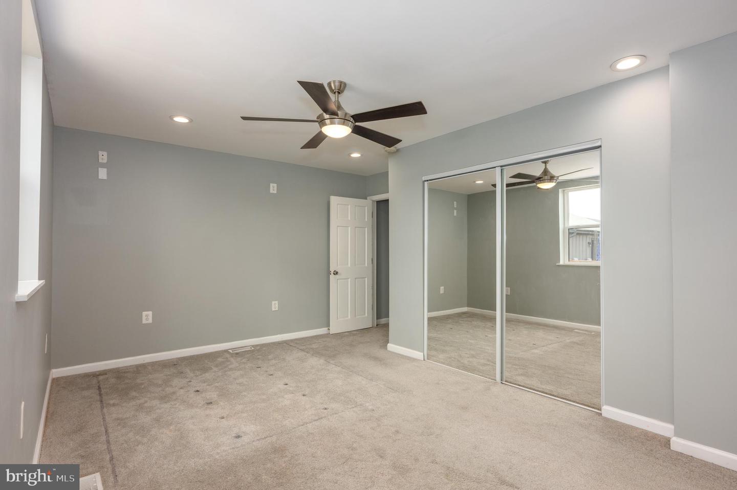4616 Curtis Ave #unit B Property Photo 8