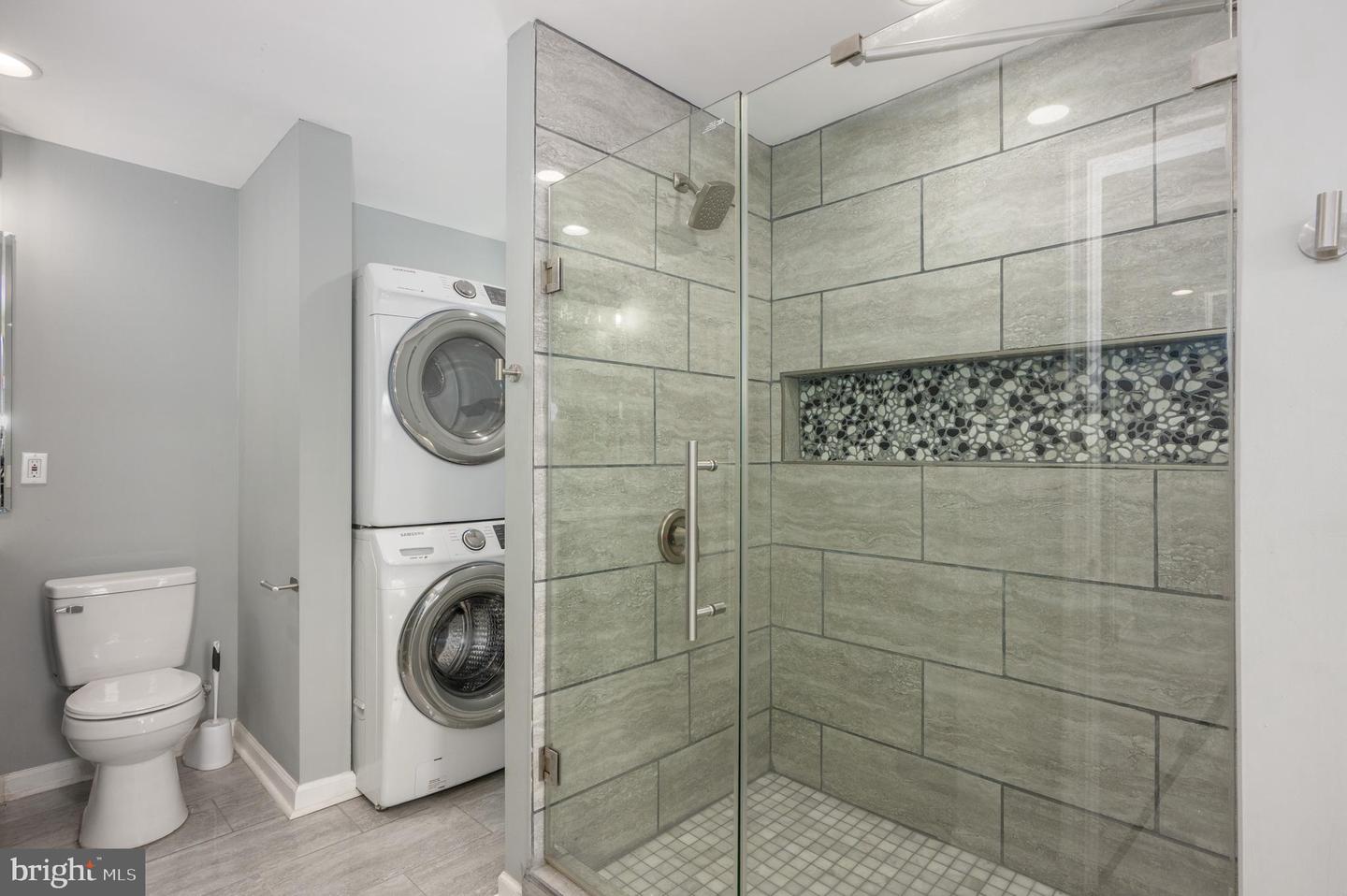4616 Curtis Ave #unit B Property Photo 12