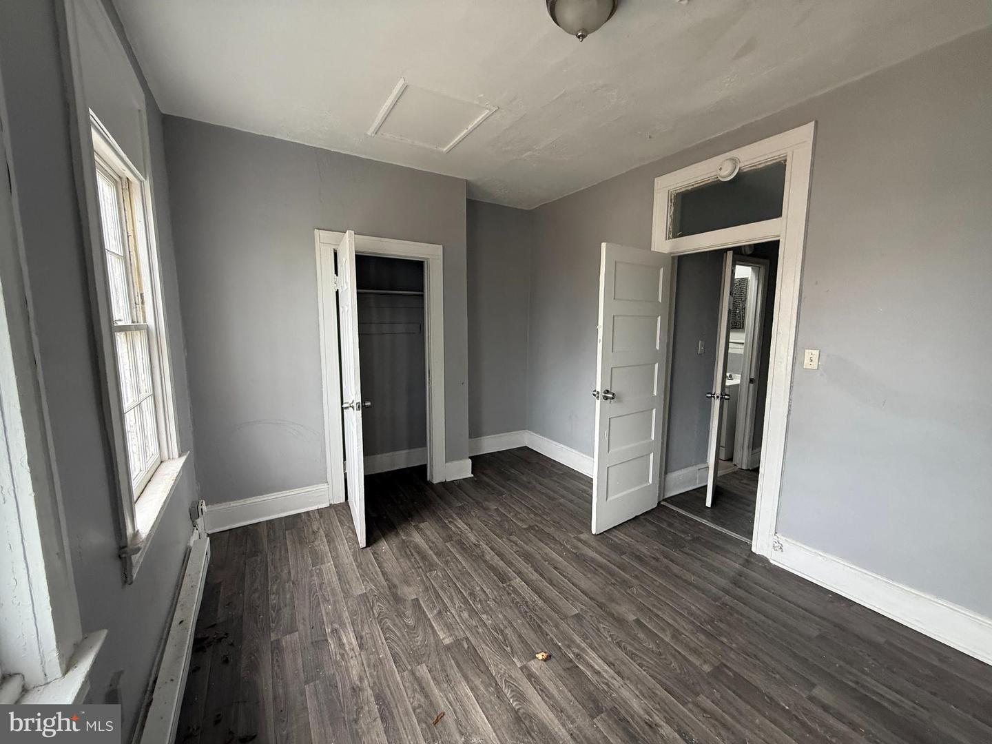 5313 Hamlin Ave Property Photo 10
