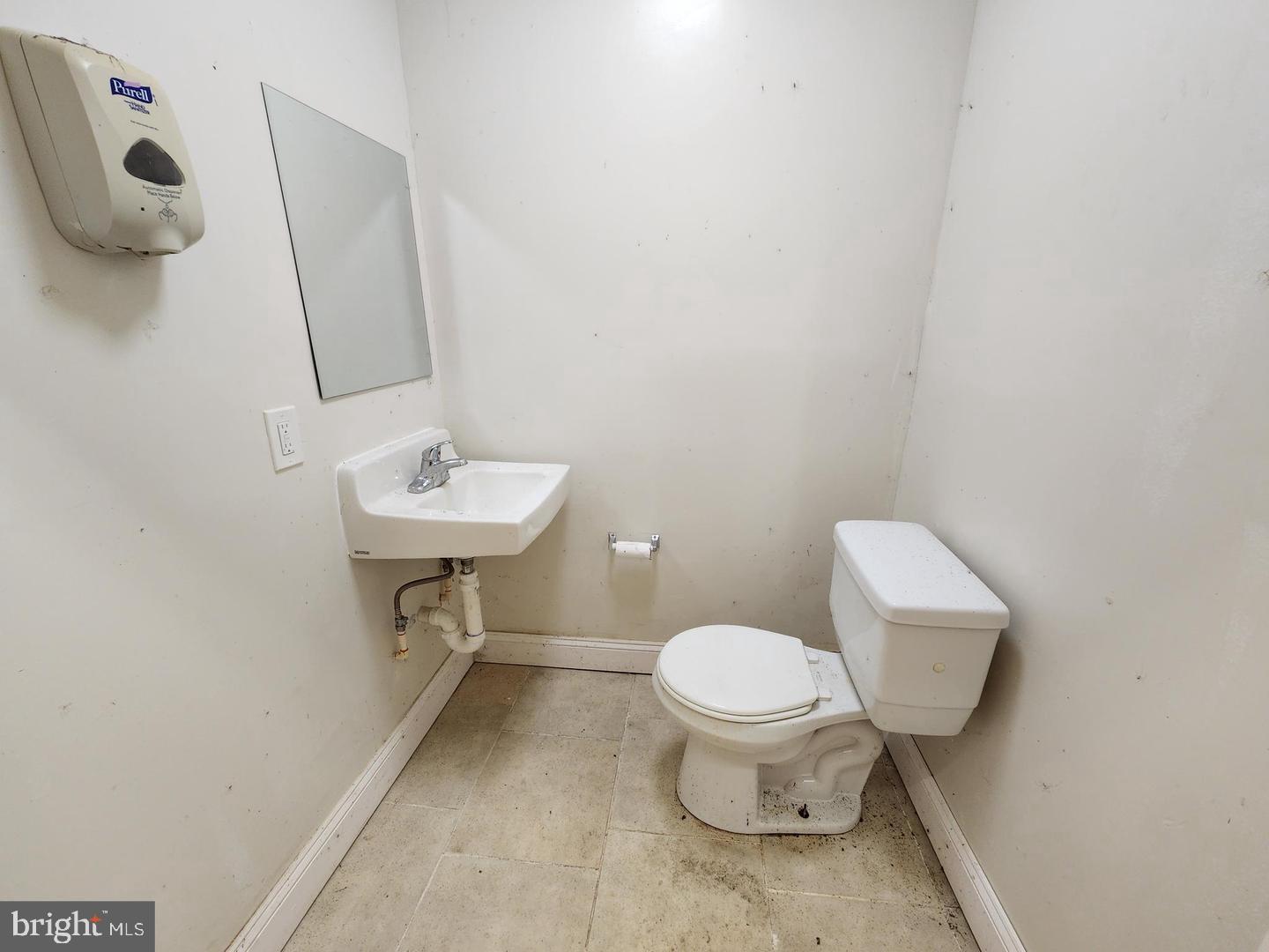 1622 W Baltimore St Property Photo 16