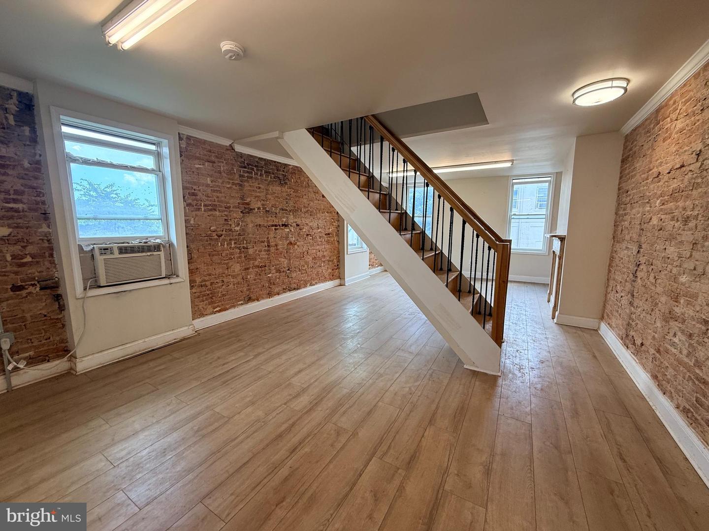 1622 W Baltimore St Property Photo 19