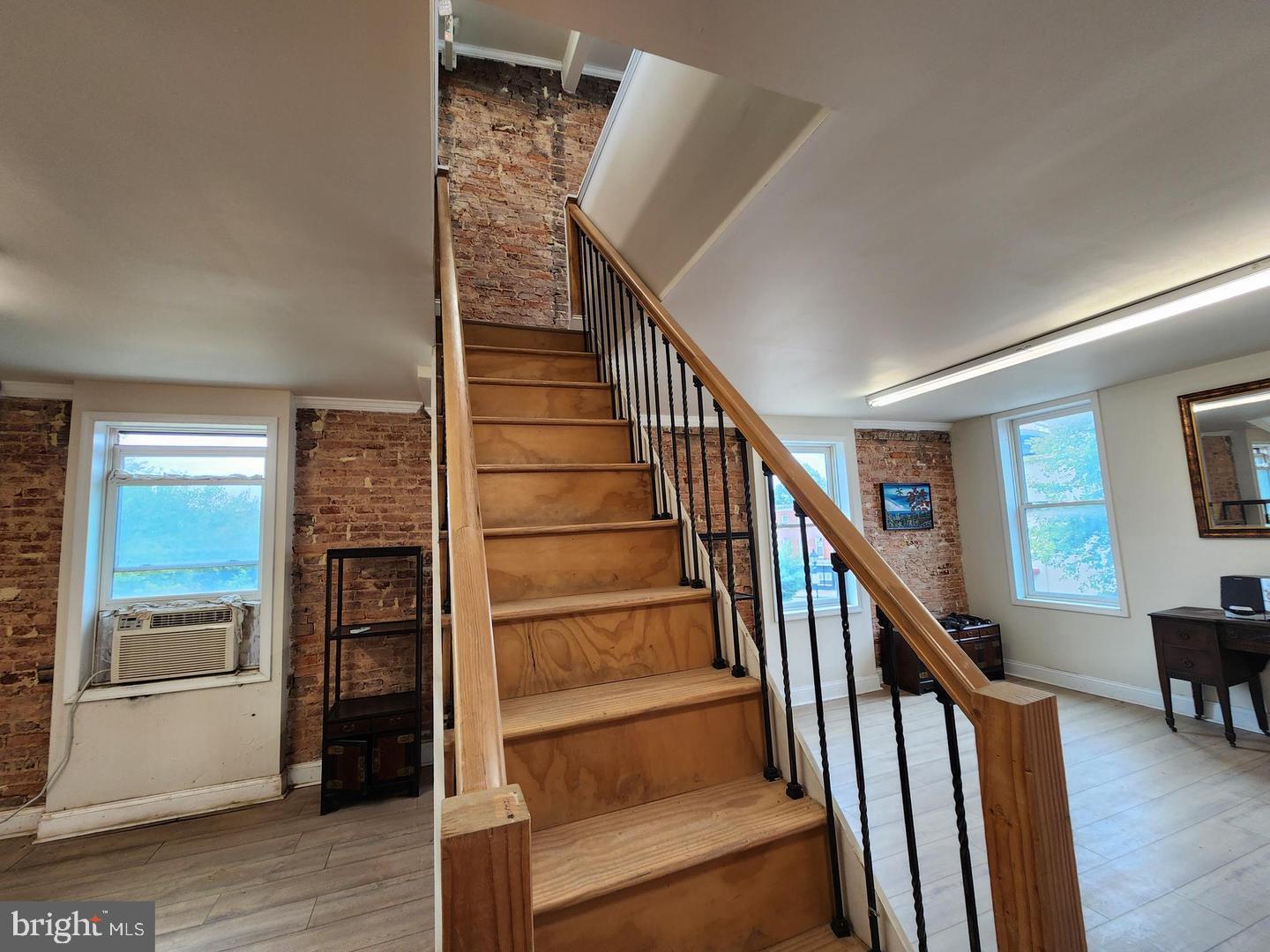 1622 W Baltimore St Property Photo 25