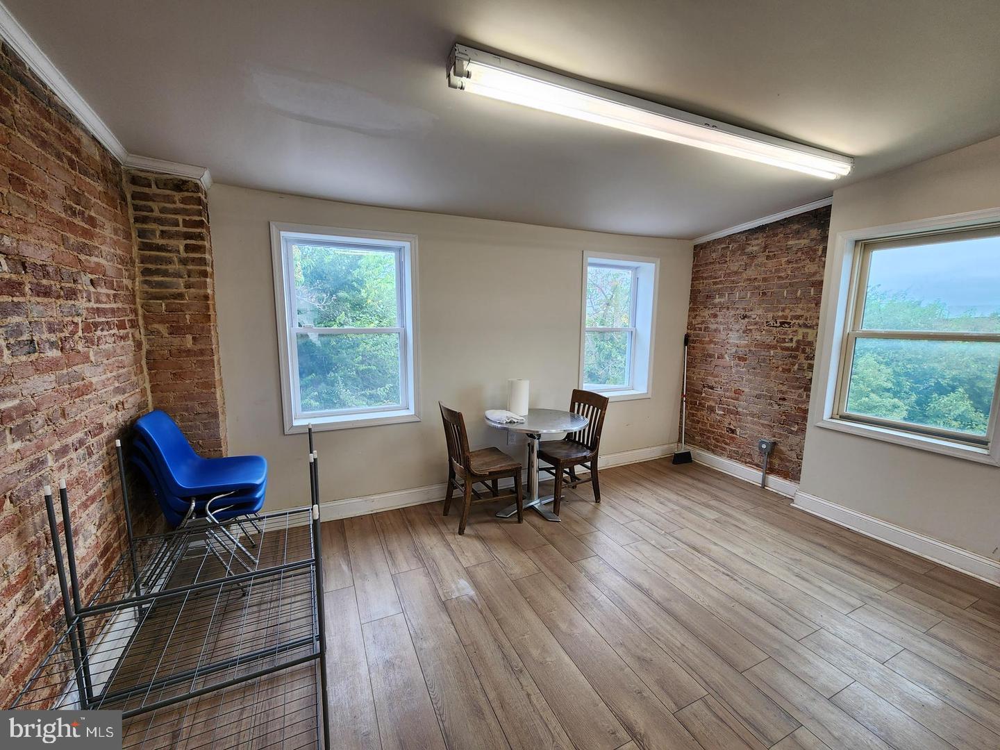 1622 W Baltimore St Property Photo 26