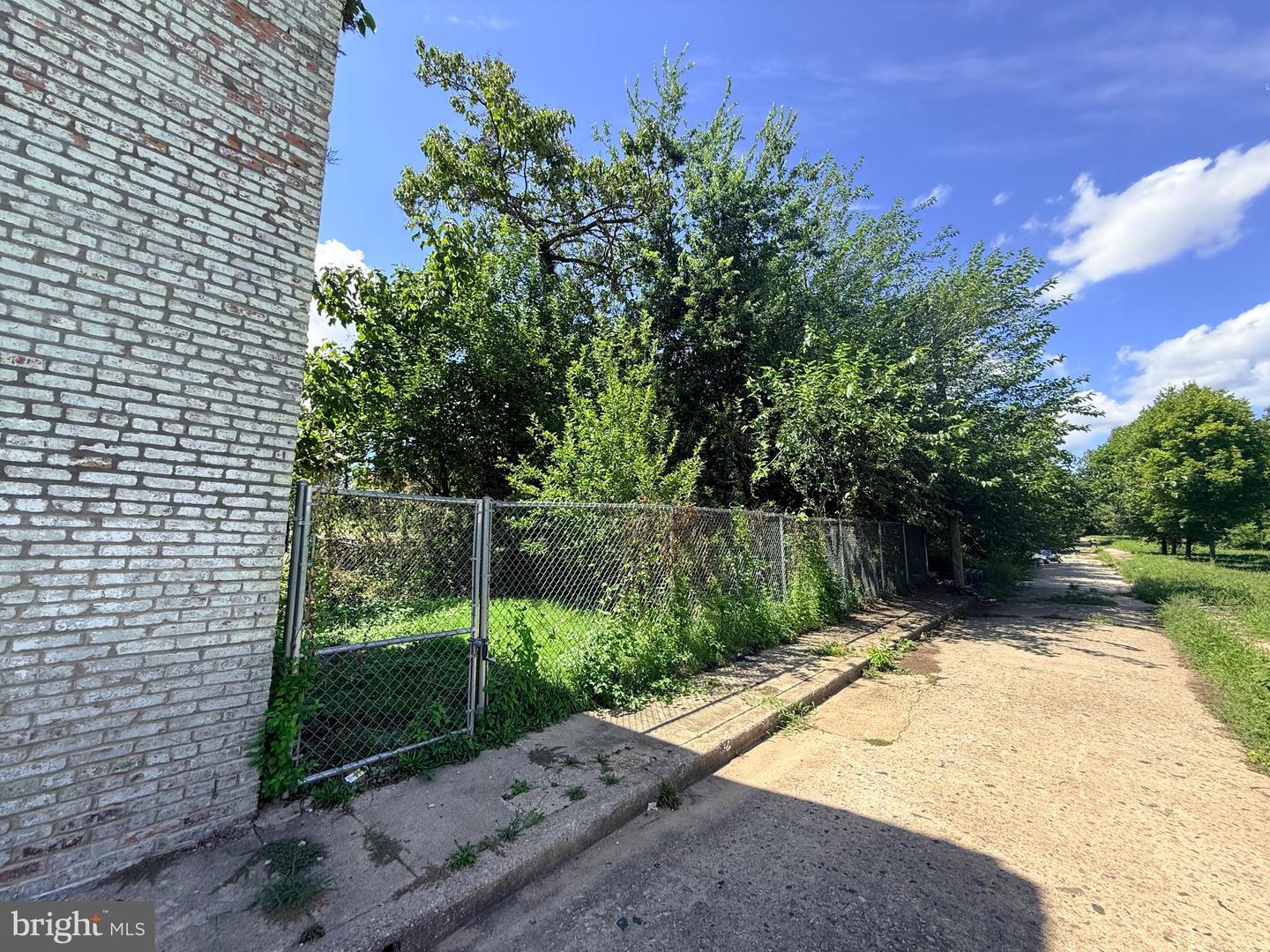 1622 W Baltimore St Property Photo 33
