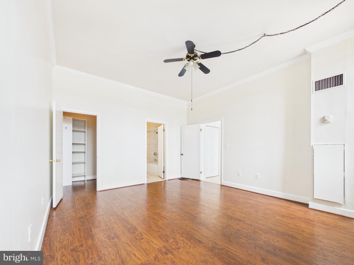 1 E Chase St #614 Property Photo 14