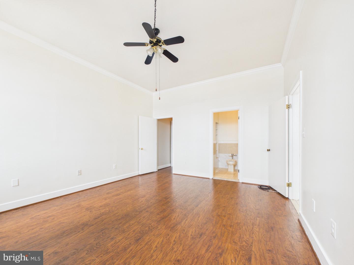 1 E Chase St #614 Property Photo 15