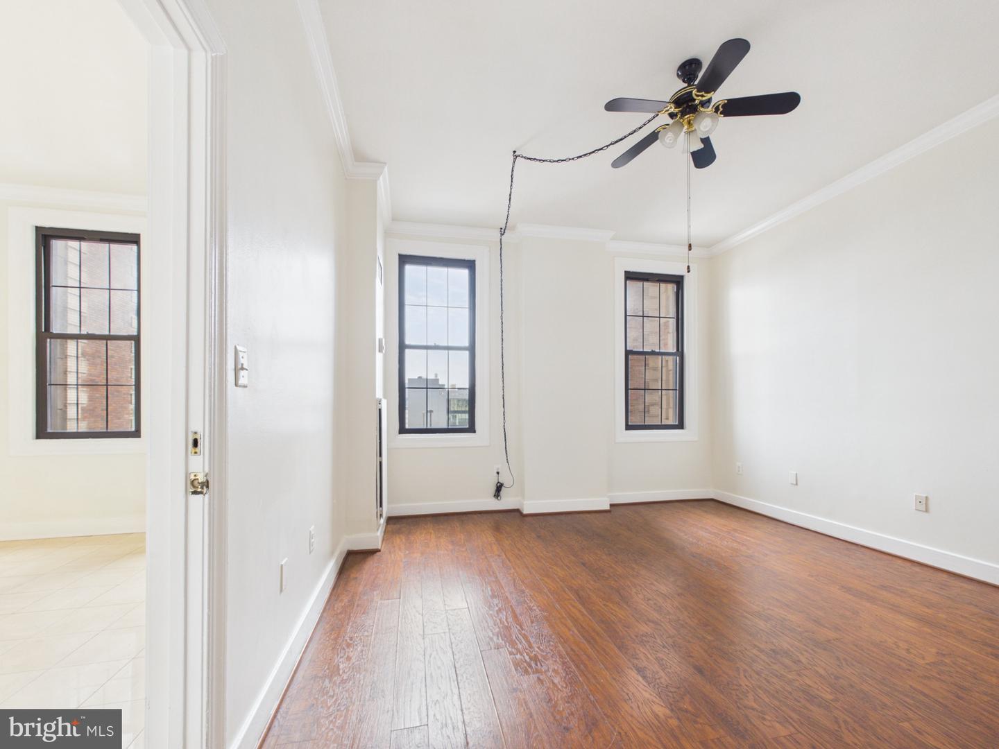 1 E Chase St #614 Property Photo 16