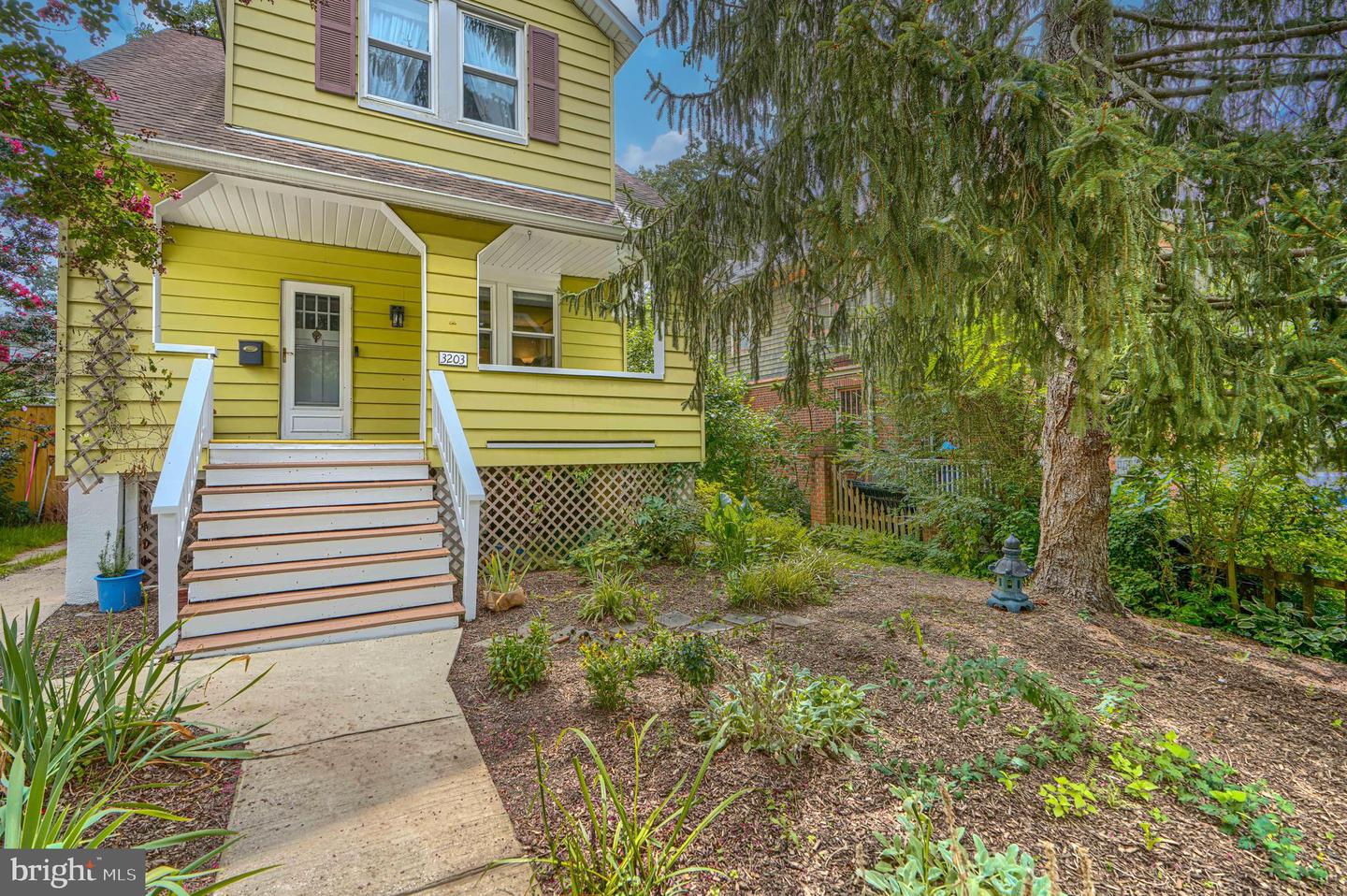 3203 Berkshire Rd Property Photo 1