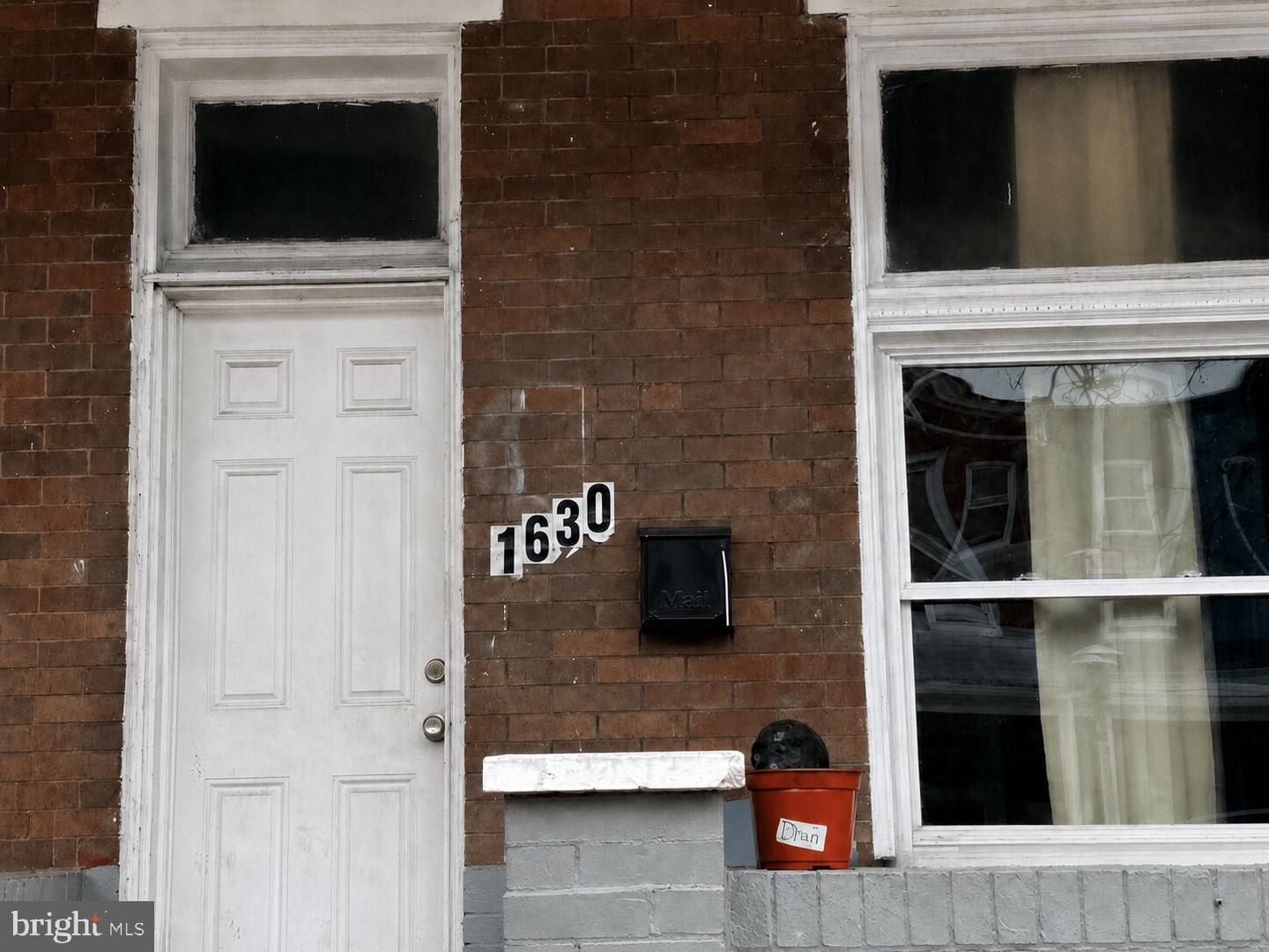 1630 Normal Ave Property Photo 2