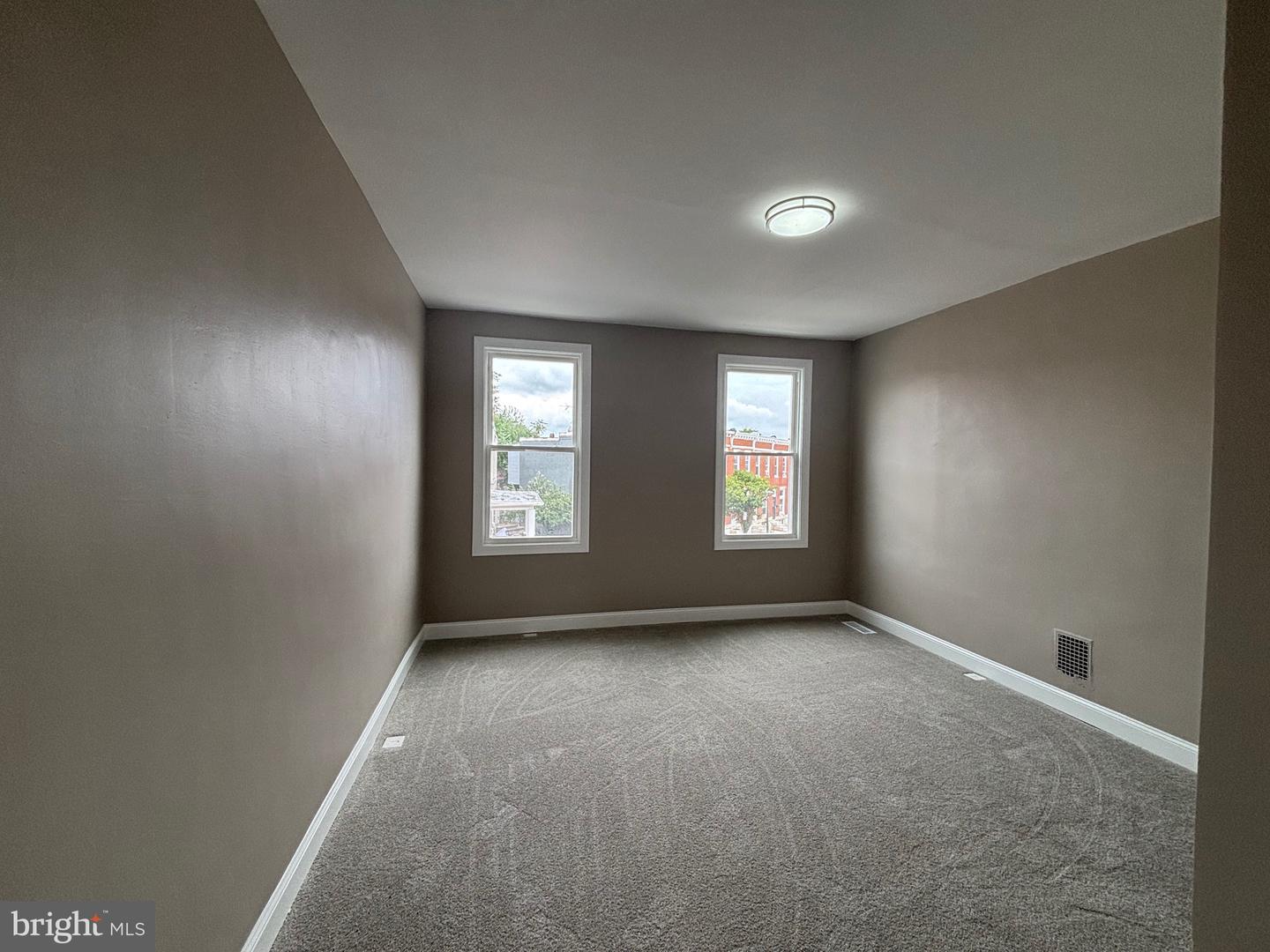 1611 Darley Ave Property Photo 6
