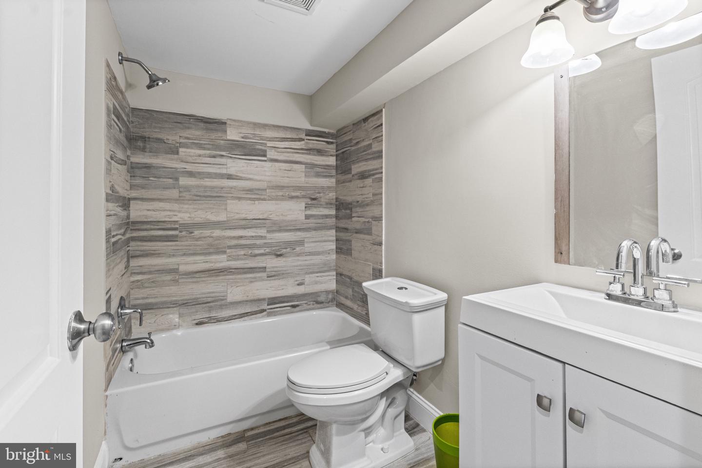 3124 E Baltimore St Property Photo 25