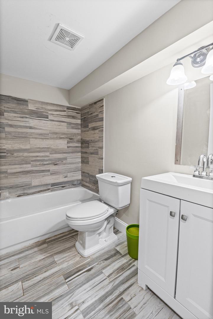 3124 E Baltimore St Property Photo 29