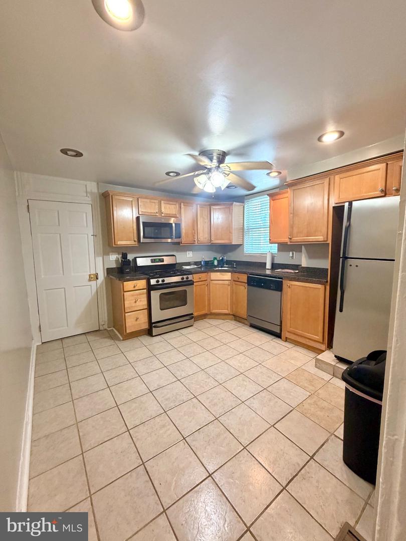 306 Penn St Property Photo 5