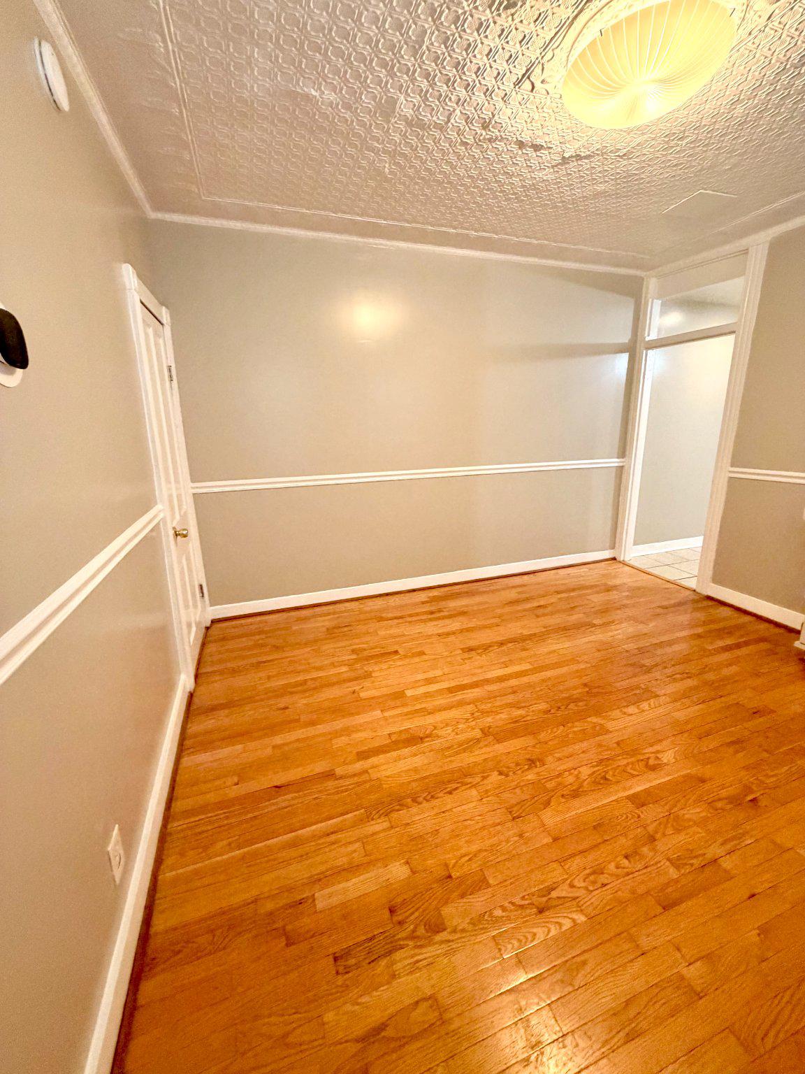 306 Penn St Property Photo 8