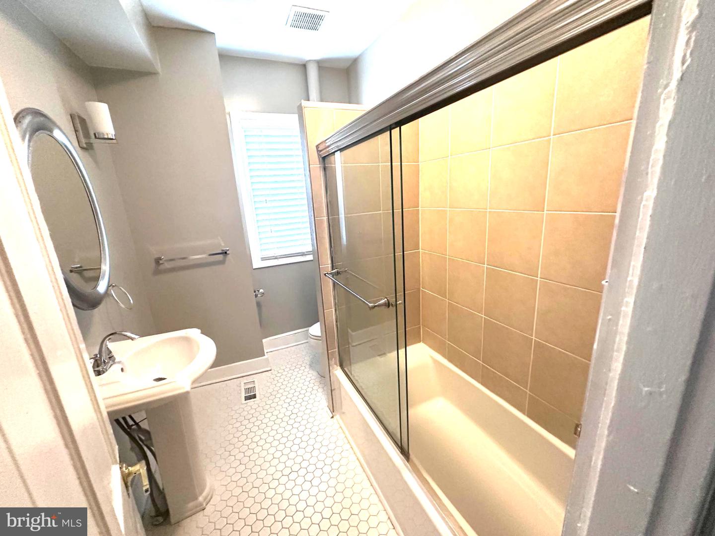 306 Penn St Property Photo 14