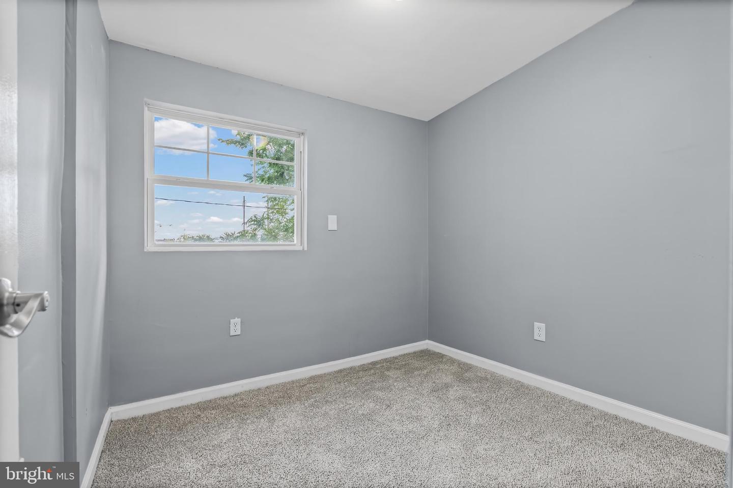 1629 E Oliver St Property Photo 18