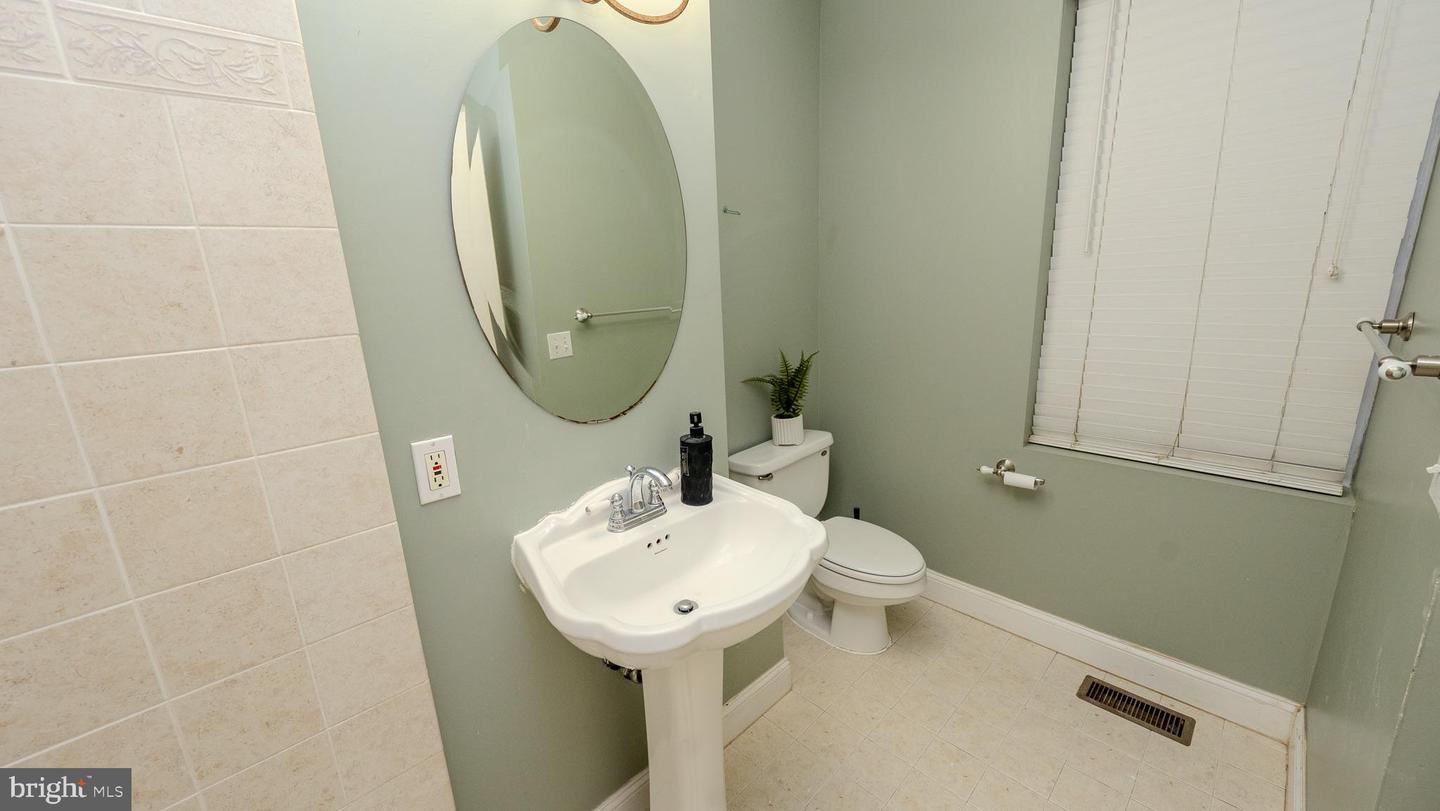 115 S Ann St Property Photo 21