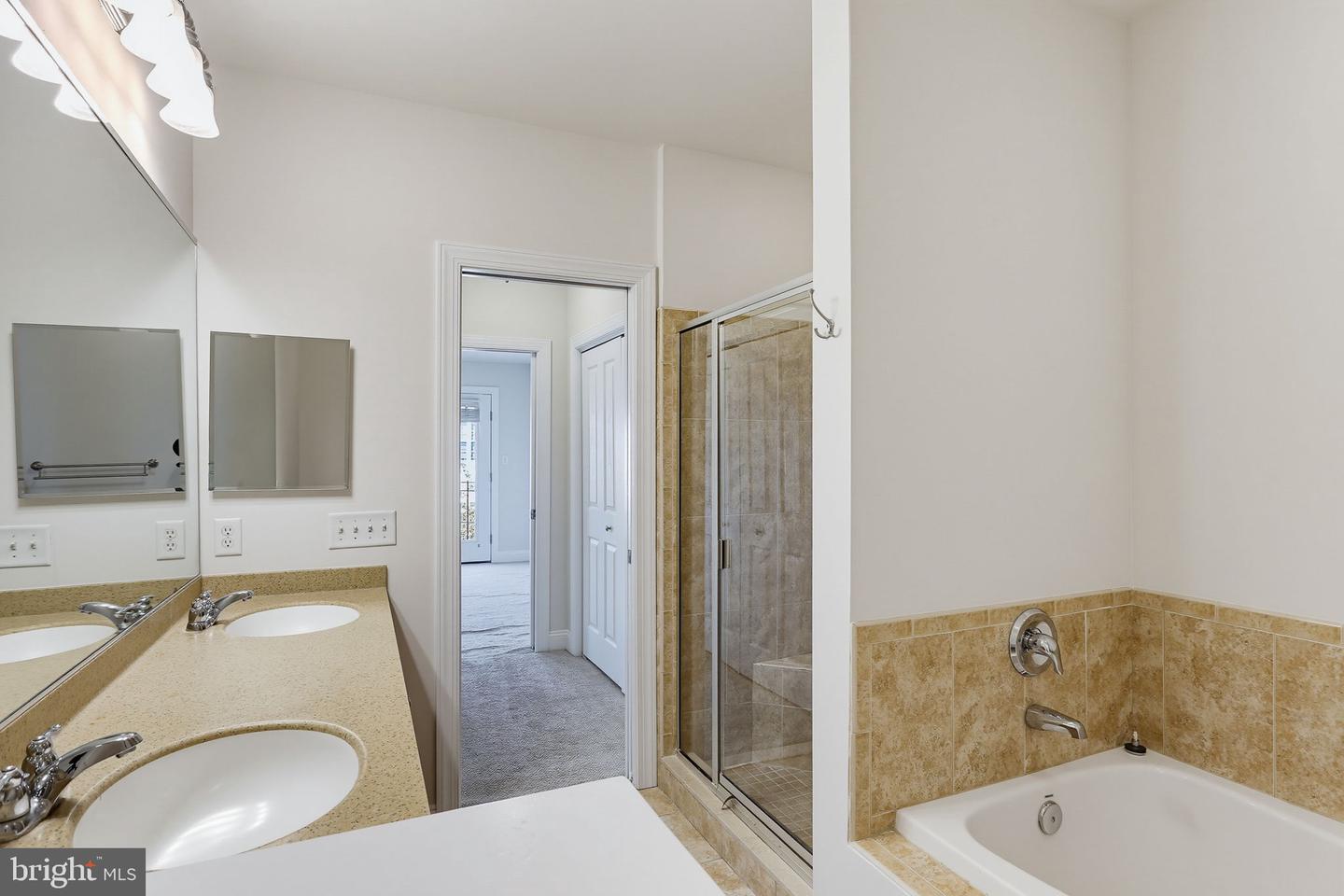 1215 S Bouldin St Property Photo 21