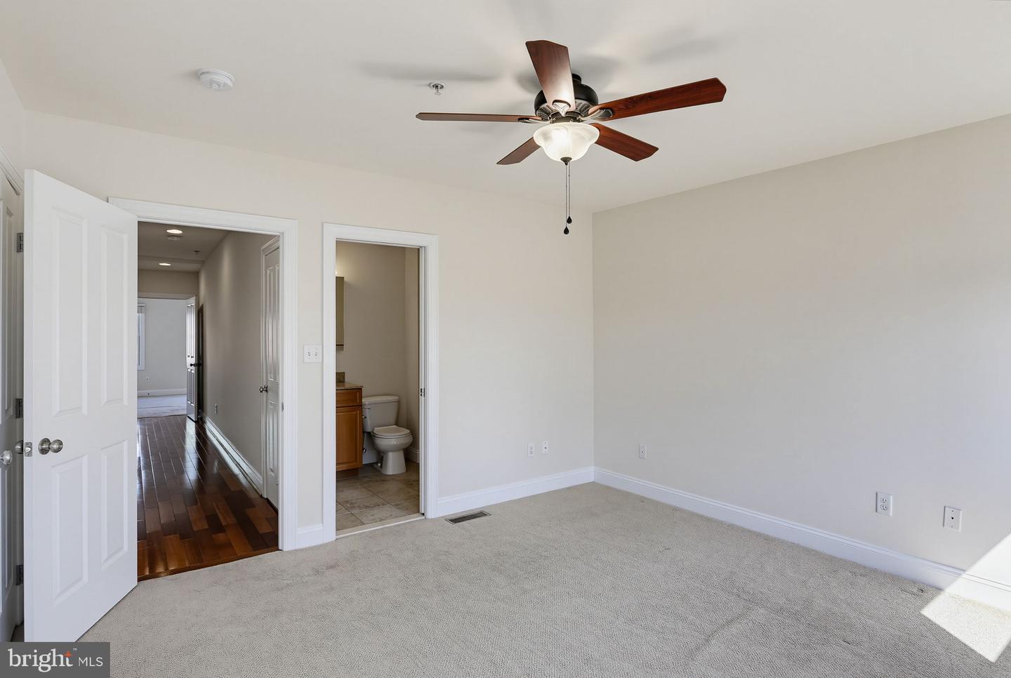 1215 S Bouldin St Property Photo 23