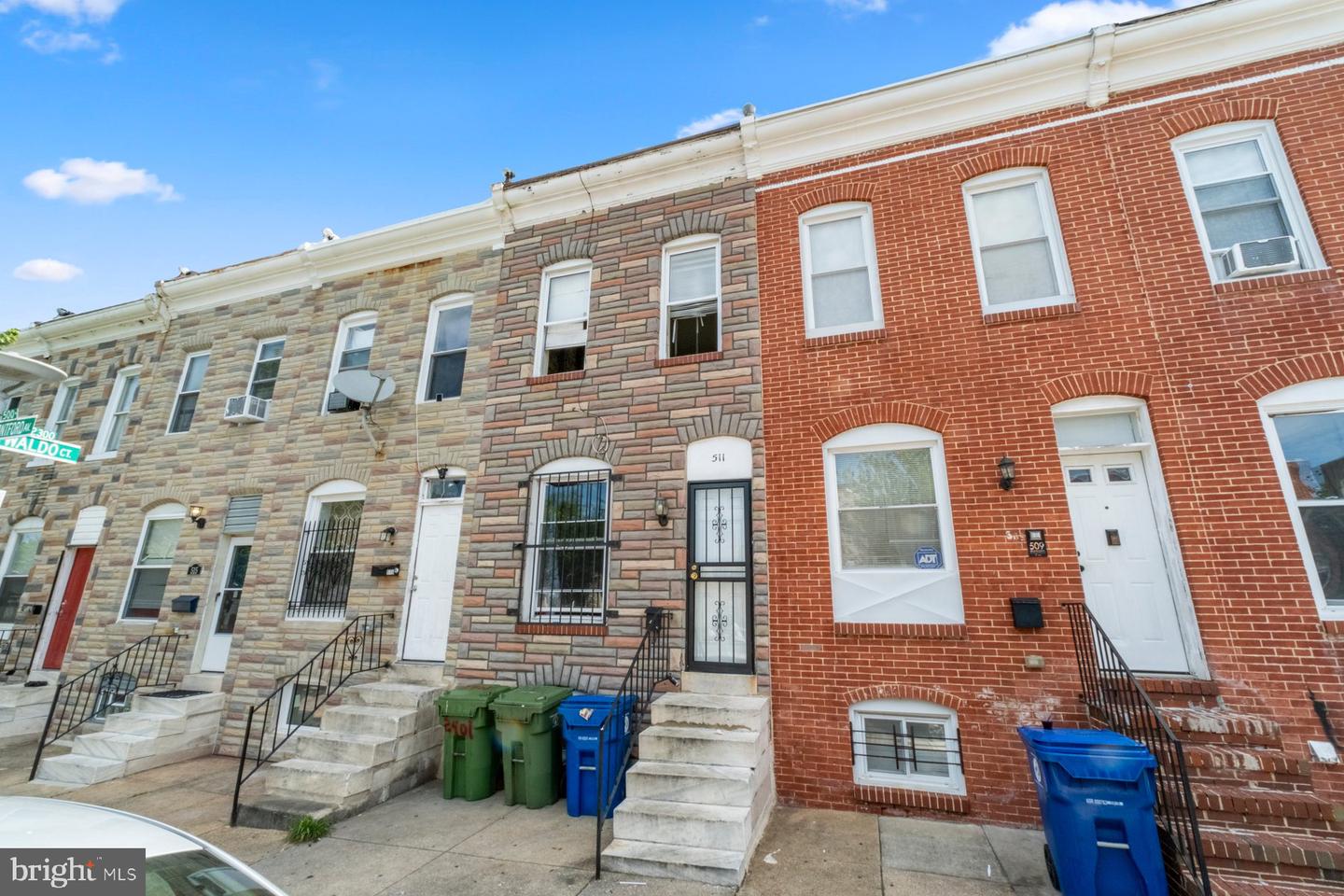 511 N Montford Ave Property Photo 2