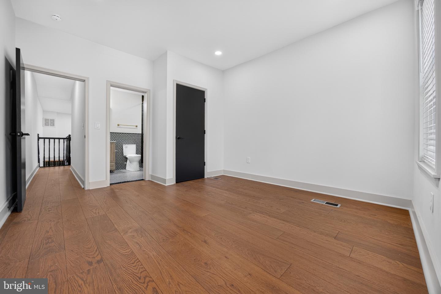 3031 Elliott St Property Photo 28