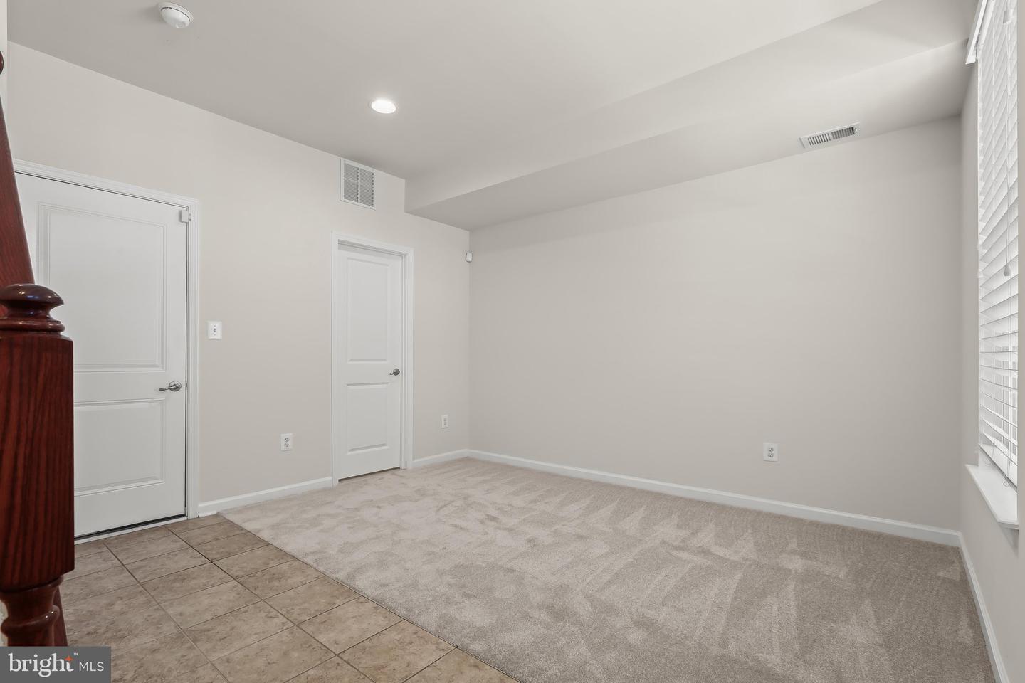 4603 Foster Ave Property Photo 9
