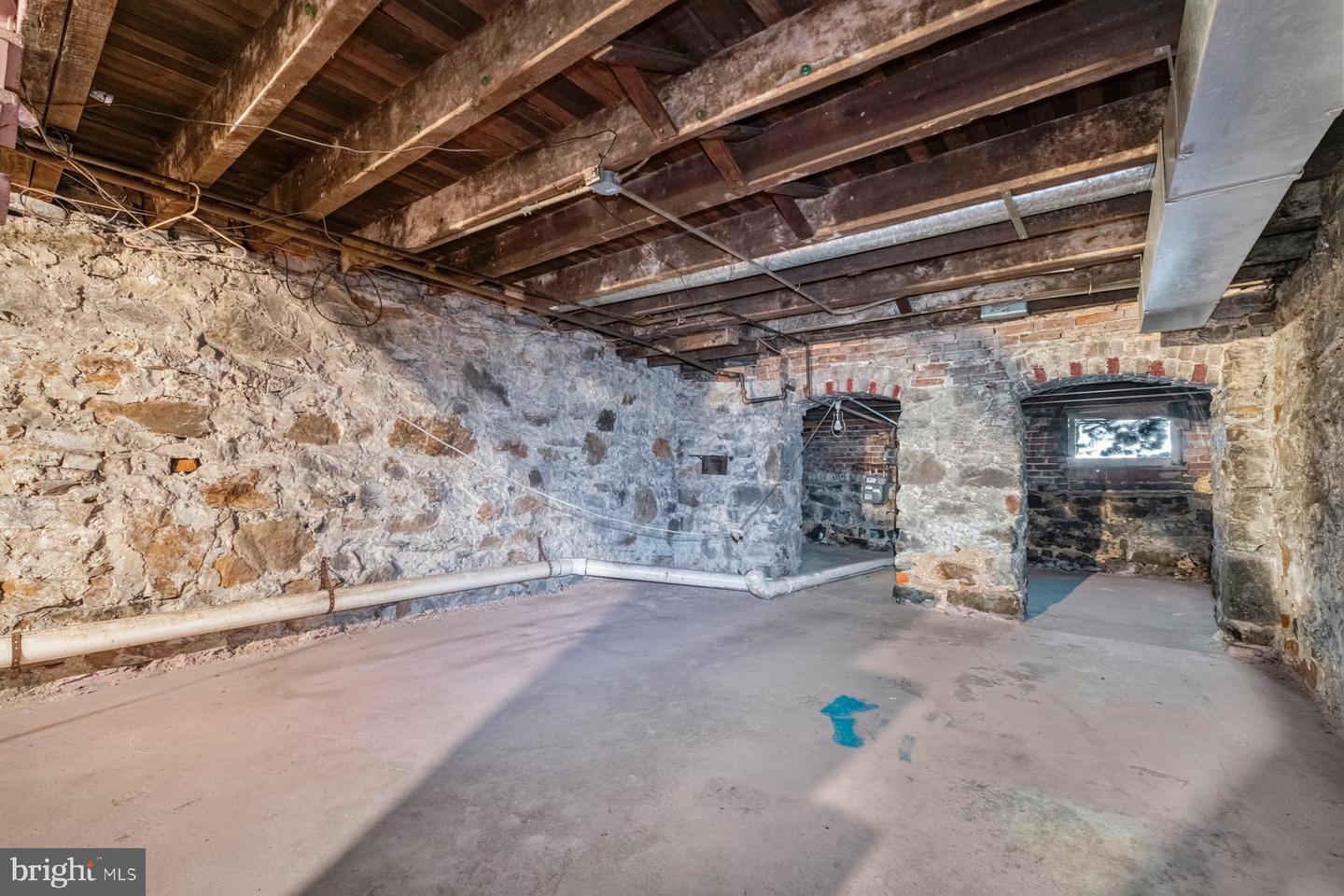 1712 Poplar Grove St Property Photo 8