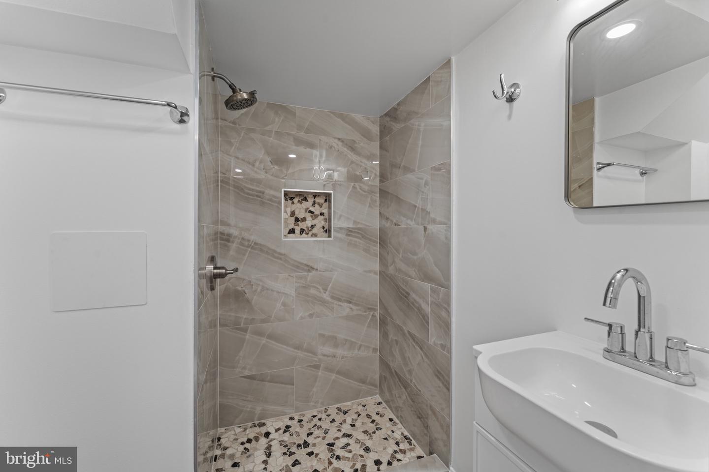2507 Riggs Ave Property Photo 29