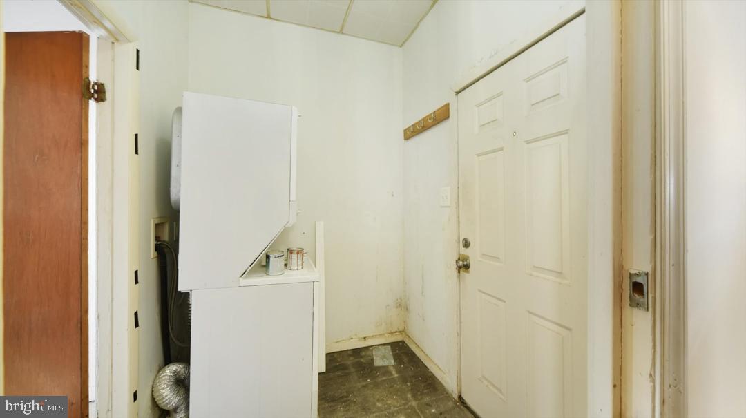 3209 E Lombard St Property Photo 7