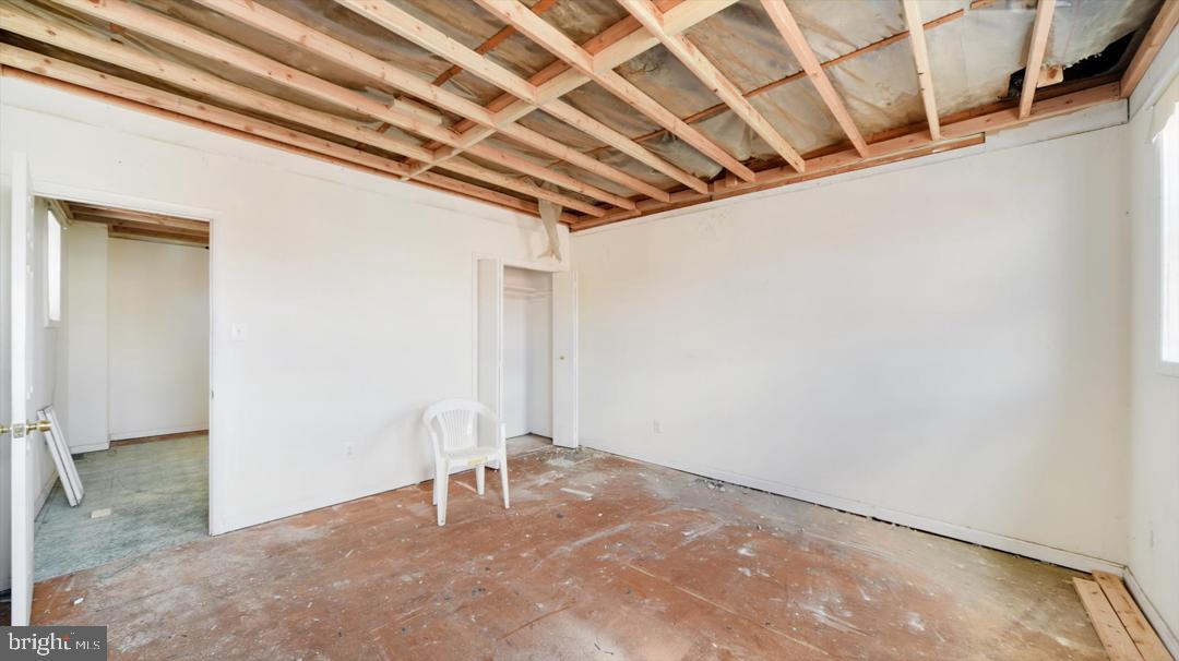 3209 E Lombard St Property Photo 8