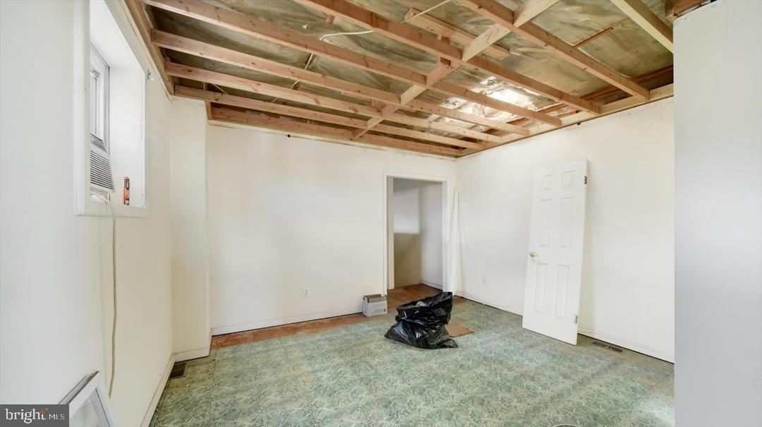 3209 E Lombard St Property Photo 9