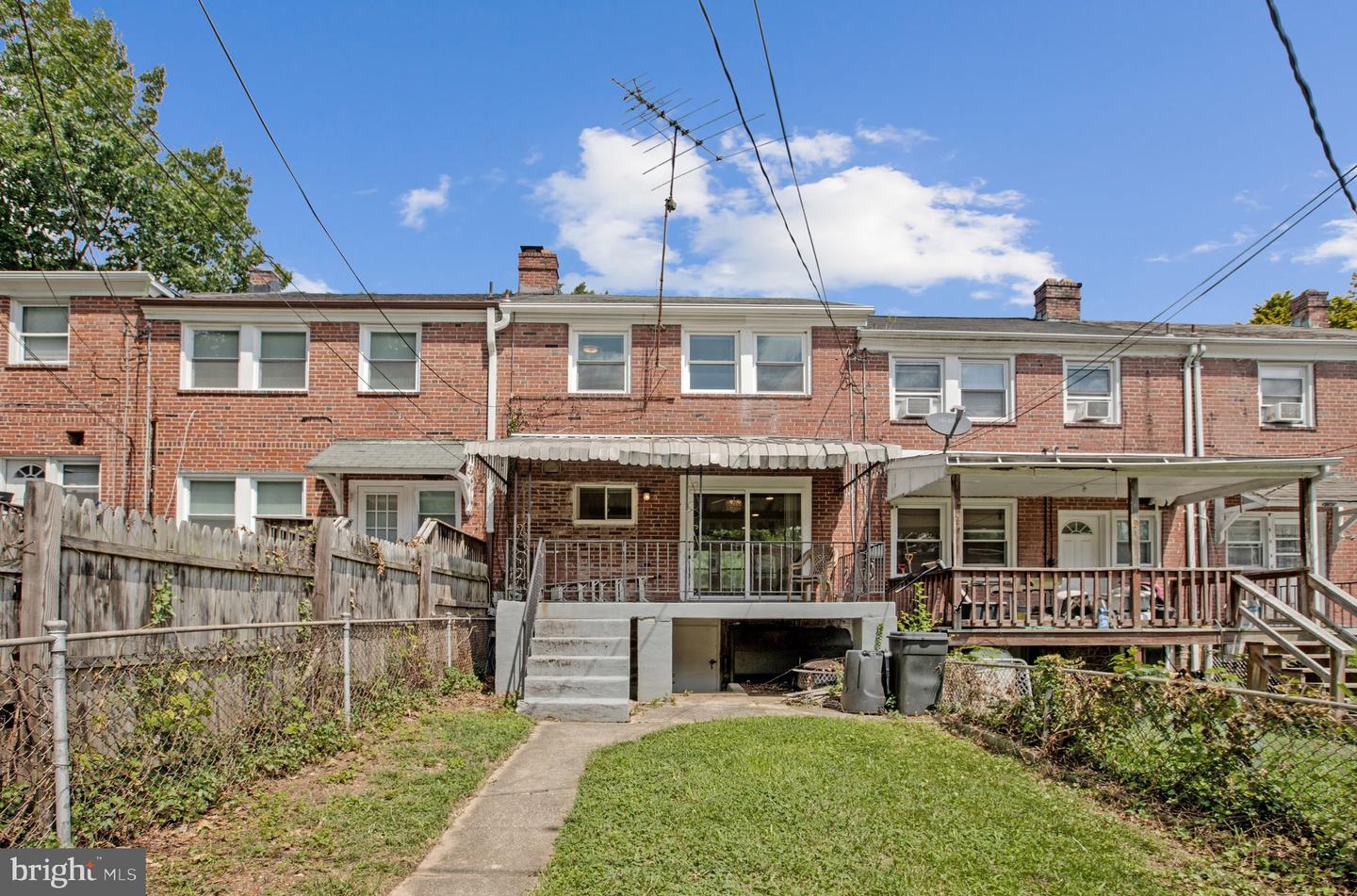 5169 Frederick Ave Property Photo 12