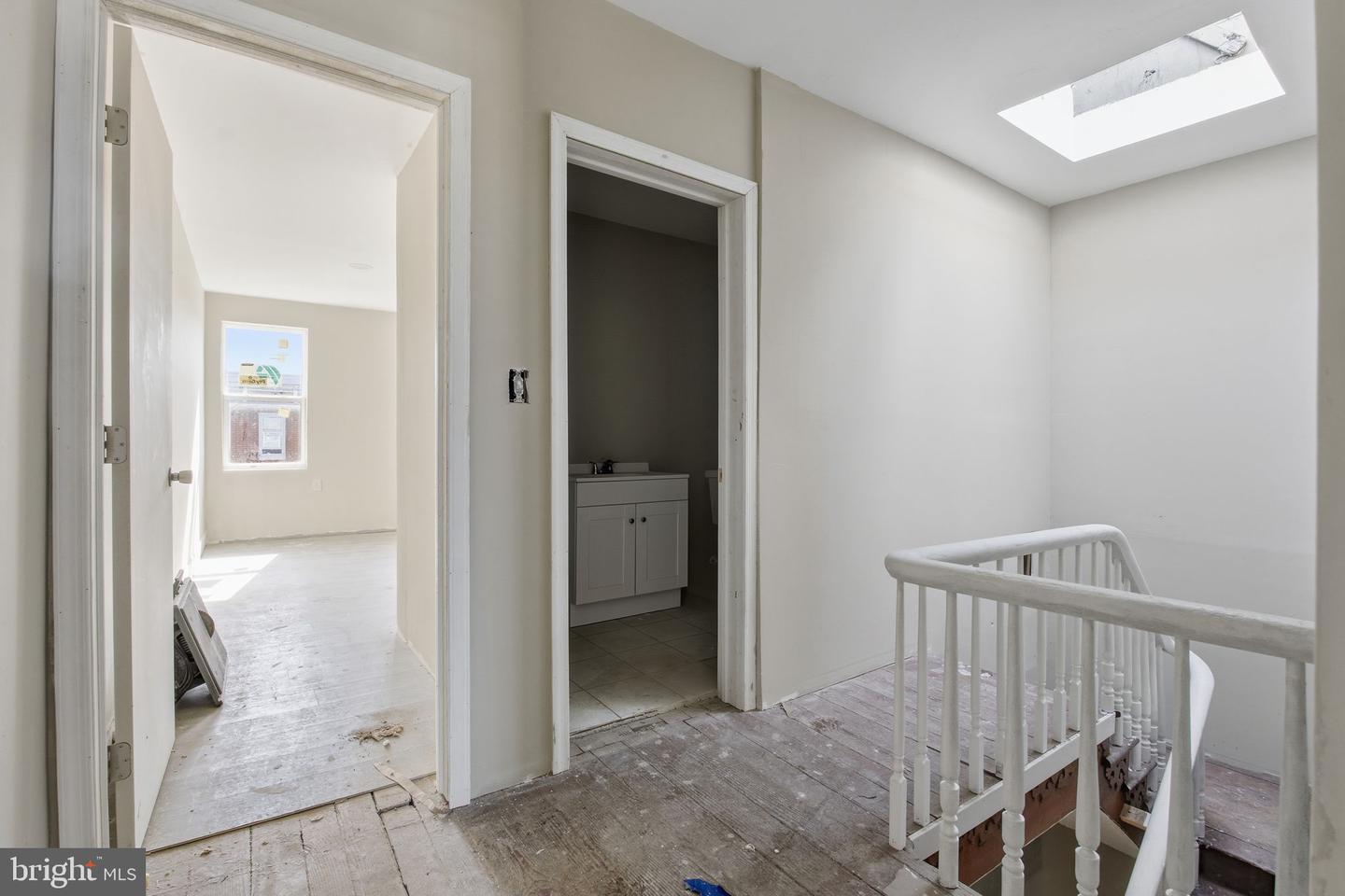 1328 N Carey St Property Photo 7