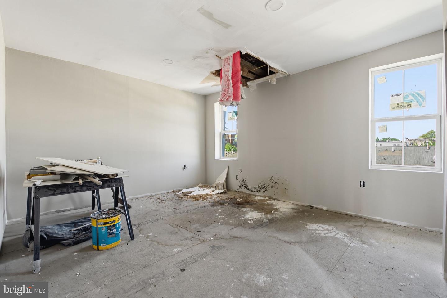 1328 N Carey St Property Photo 14