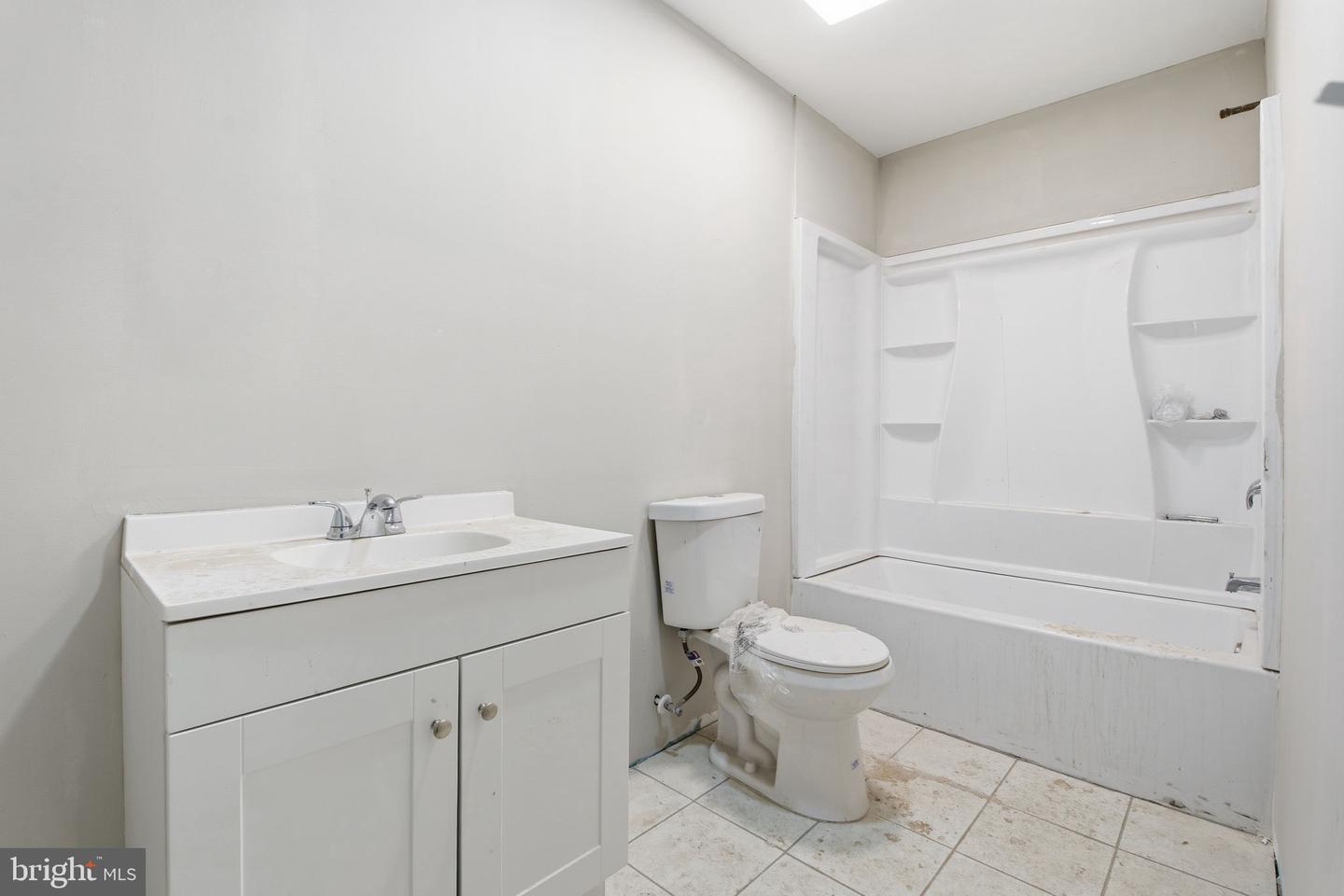 1328 N Carey St Property Photo 15